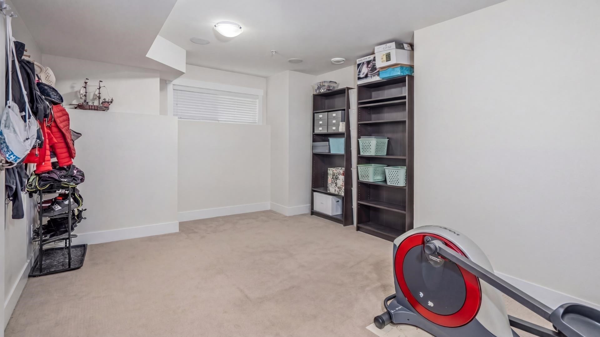 









22865


Telosky

Avenue, 51,
Maple Ridge,




BC
V2X 8Z9


