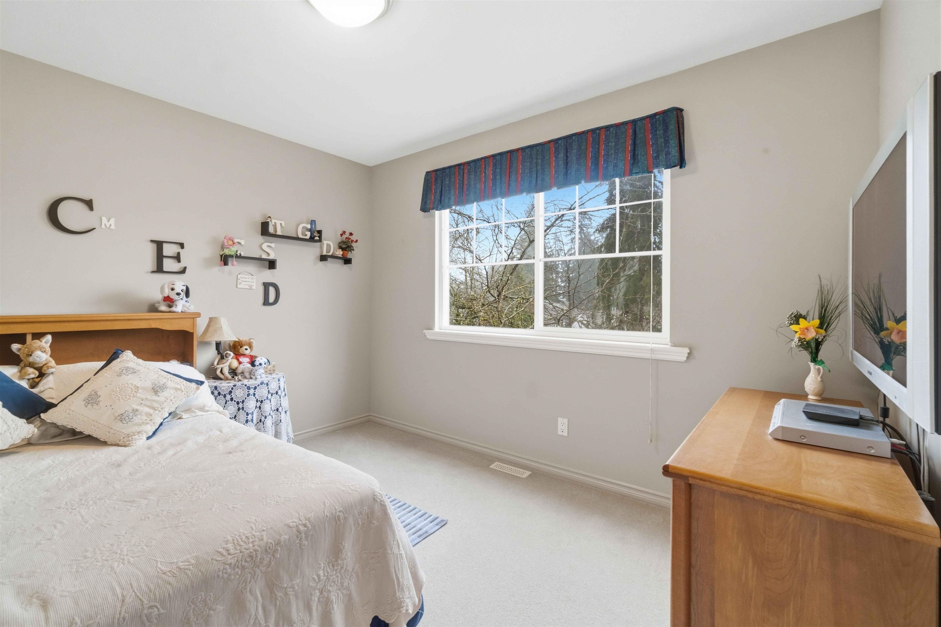 









3300


Plateau

Boulevard, 1,
Coquitlam,




BC
V3E 3L6

