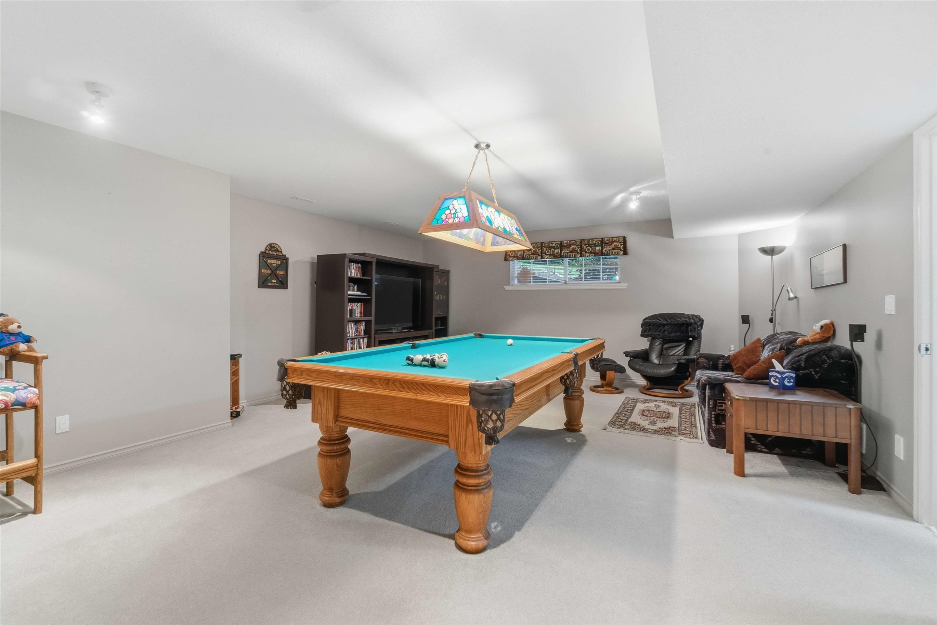 









3300


Plateau

Boulevard, 1,
Coquitlam,




BC
V3E 3L6

