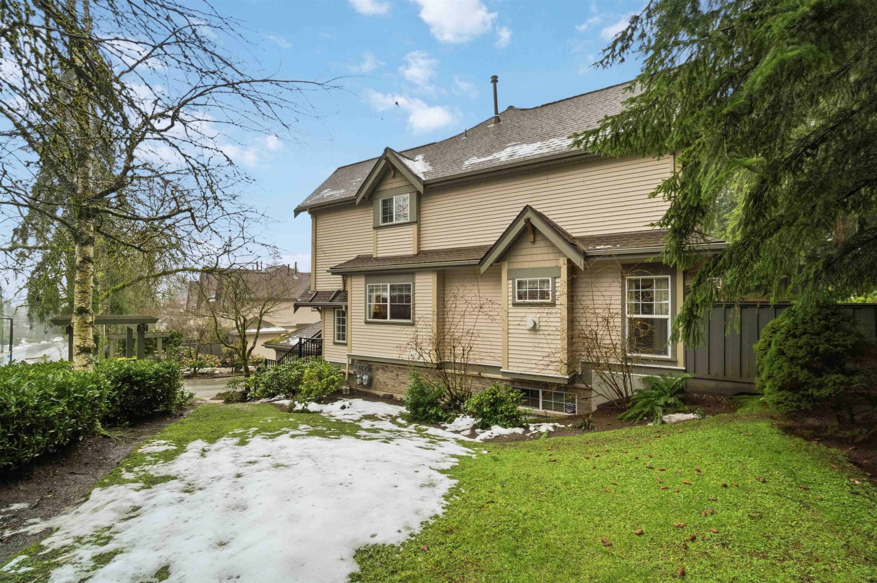 









3300


Plateau

Boulevard, 1,
Coquitlam,




BC
V3E 3L6

