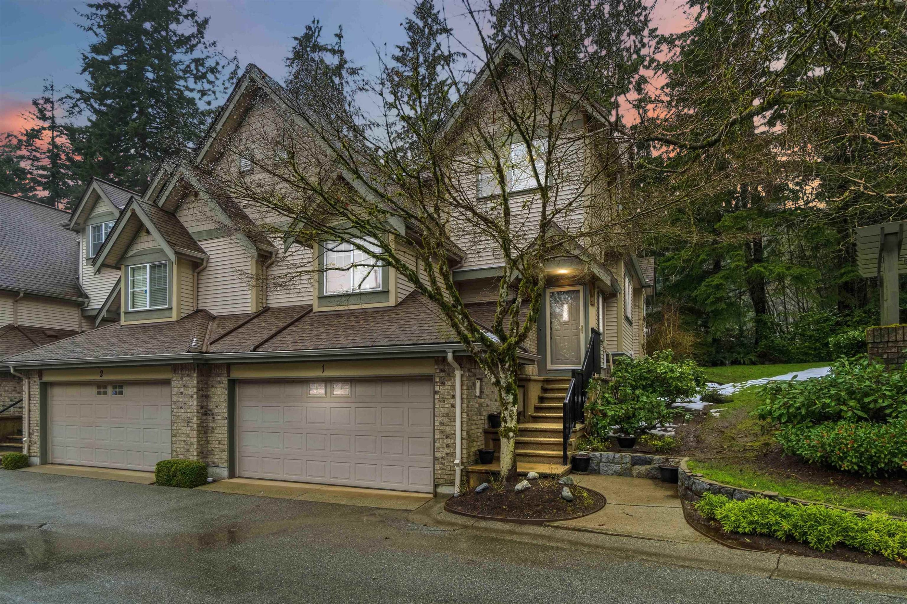 









3300


Plateau

Boulevard, 1,
Coquitlam,




BC
V3E 3L6


