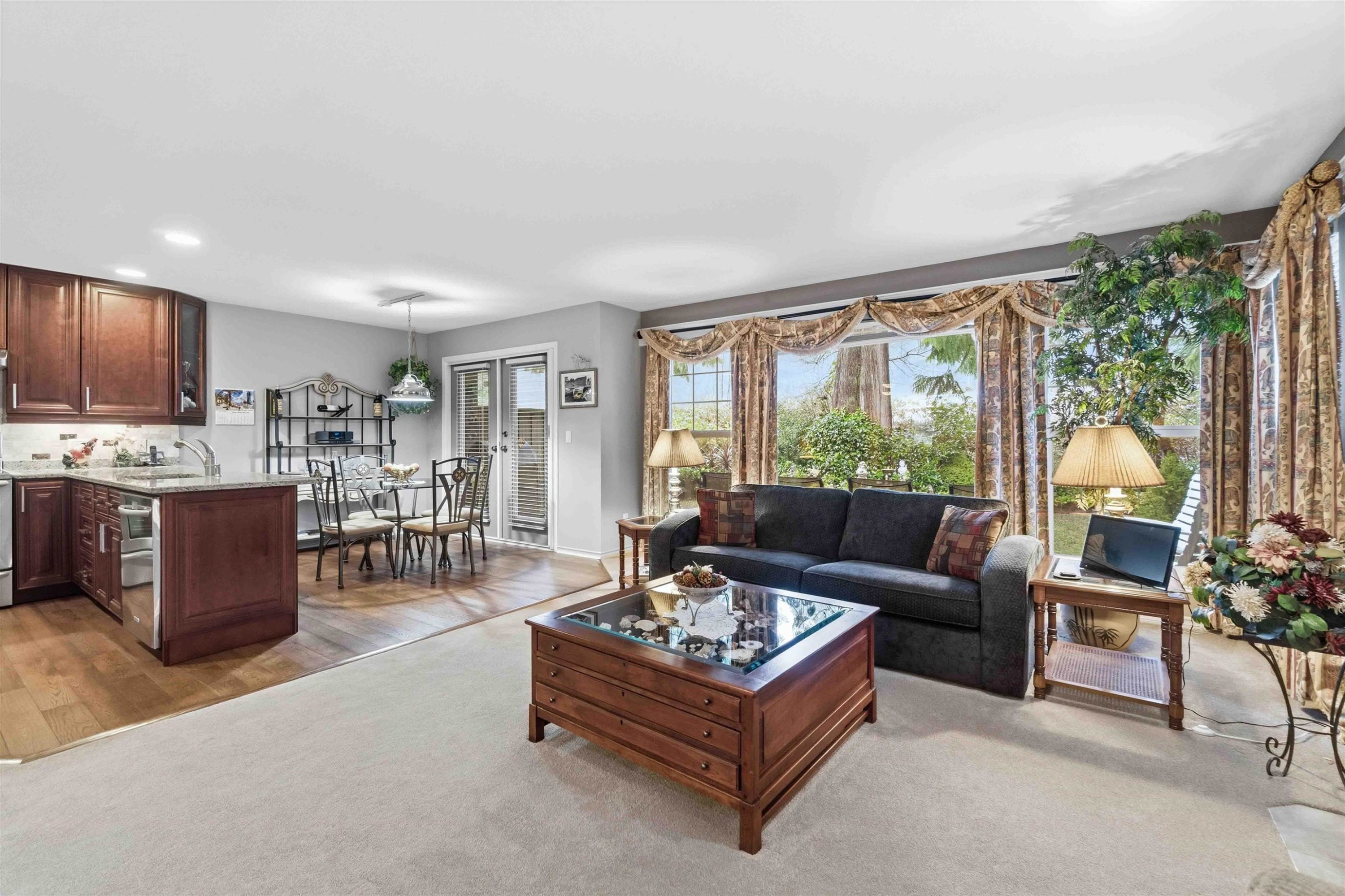 









3300


Plateau

Boulevard, 1,
Coquitlam,




BC
V3E 3L6

