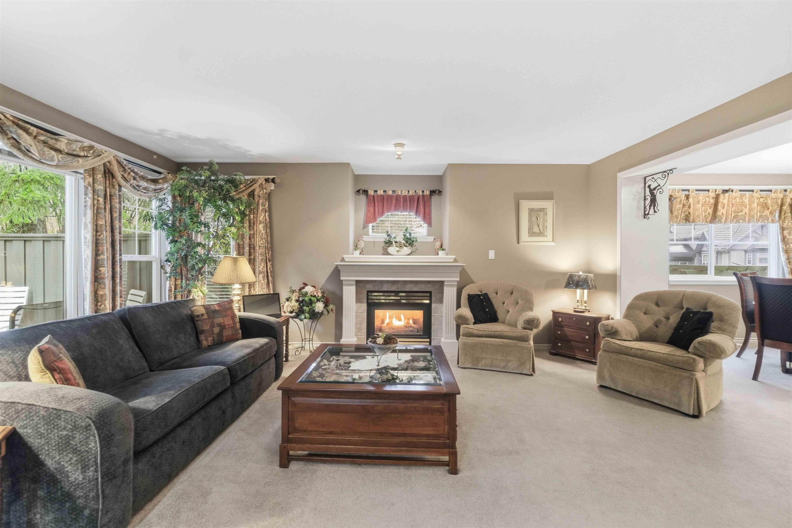 









3300


Plateau

Boulevard, 1,
Coquitlam,




BC
V3E 3L6

