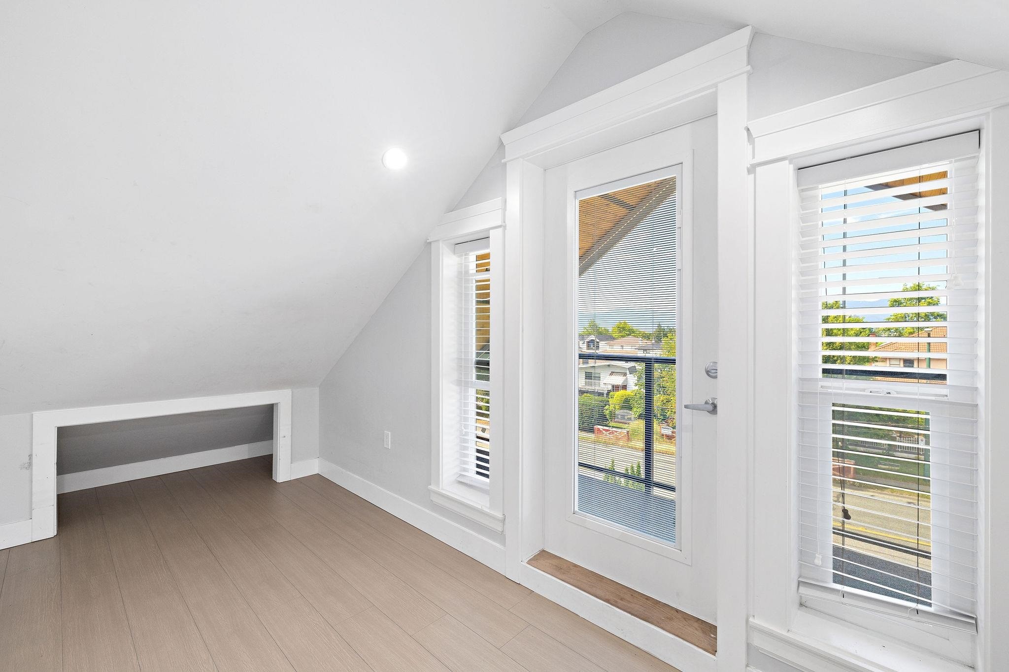 









2430


41

Street East, 1,
Vancouver,




BC
V5R 2W4

