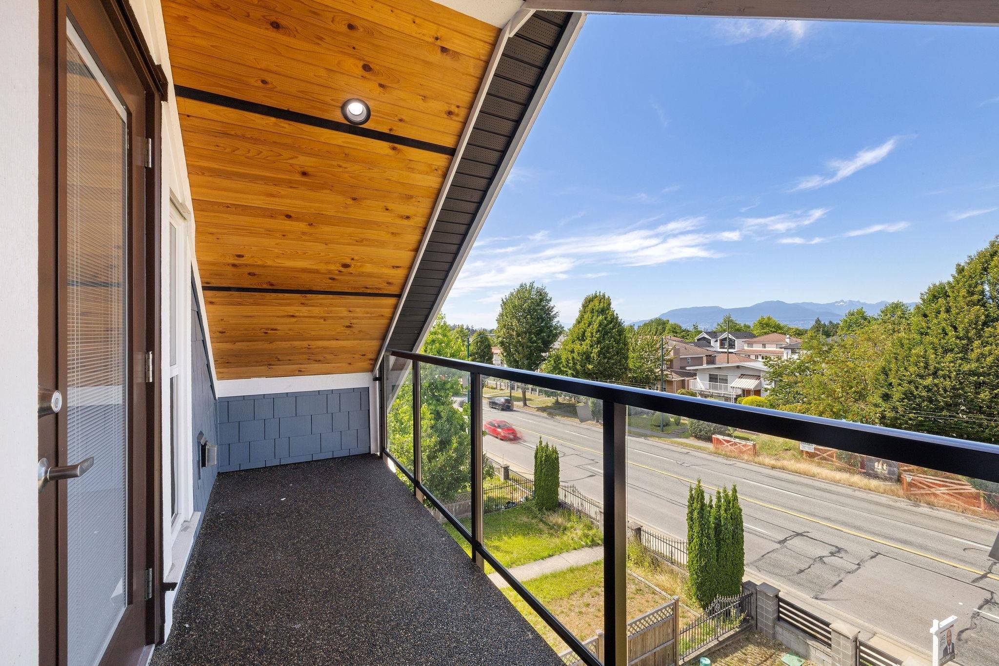 









2430


41

Street East, 1,
Vancouver,




BC
V5R 2W4

