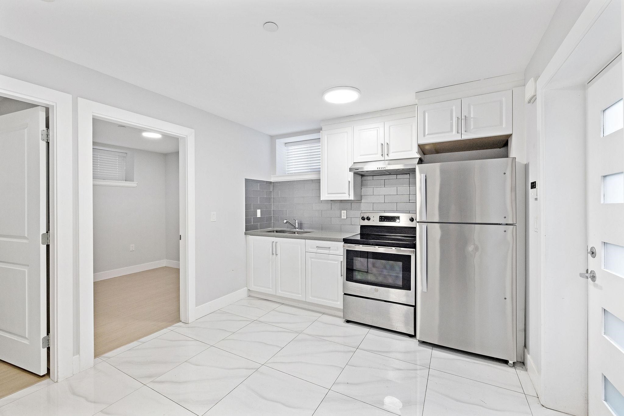 









2430


41

Street East, 1,
Vancouver,




BC
V5R 2W4

