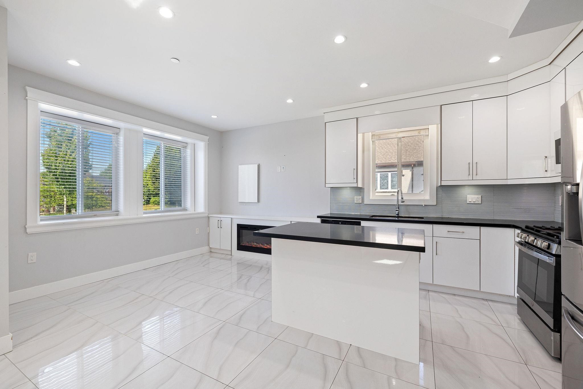 









2430


41

Street East, 1,
Vancouver,




BC
V5R 2W4

