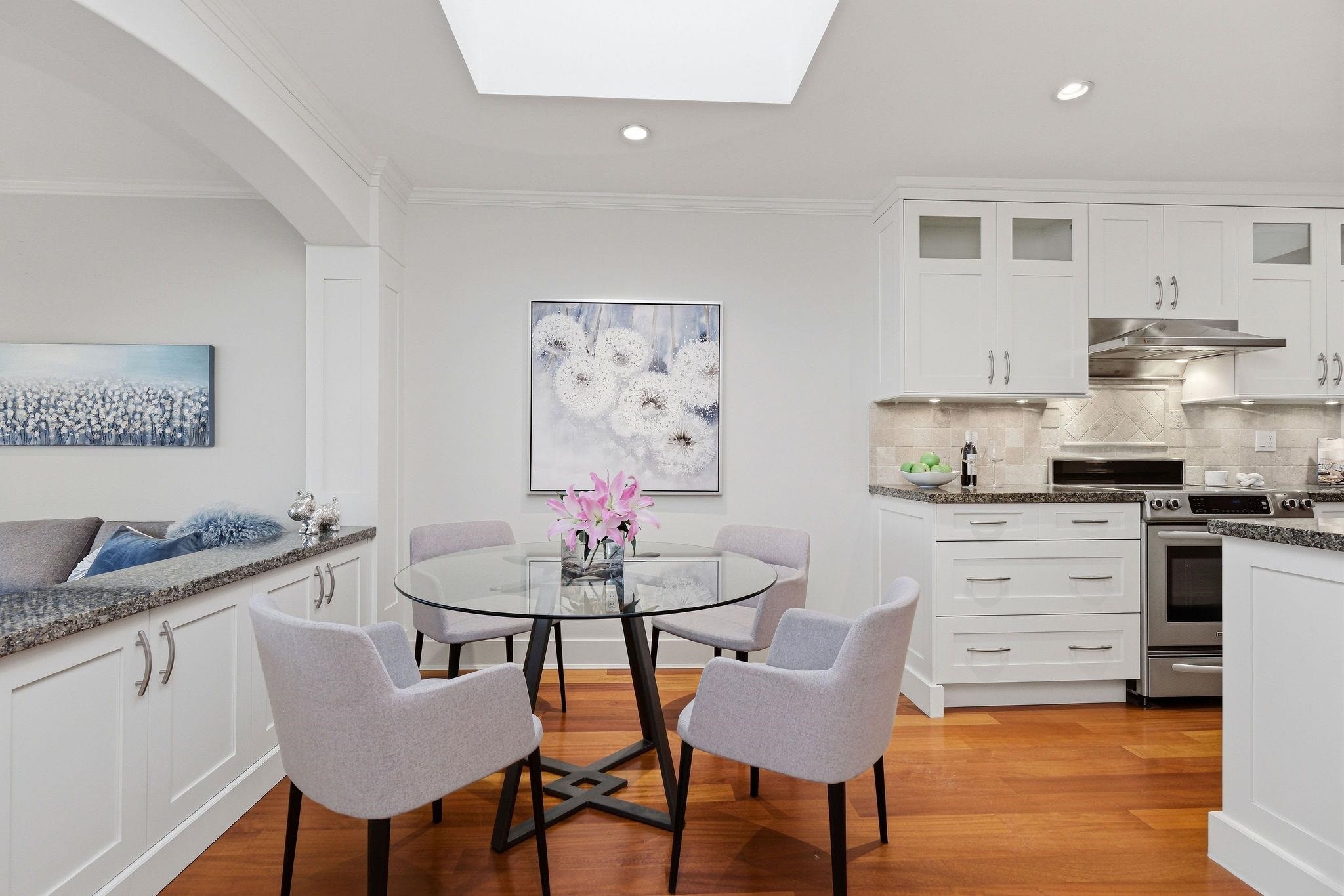 









2455


Bellevue

Avenue, 302,
West Vancouver,




BC
V7V 1E1

