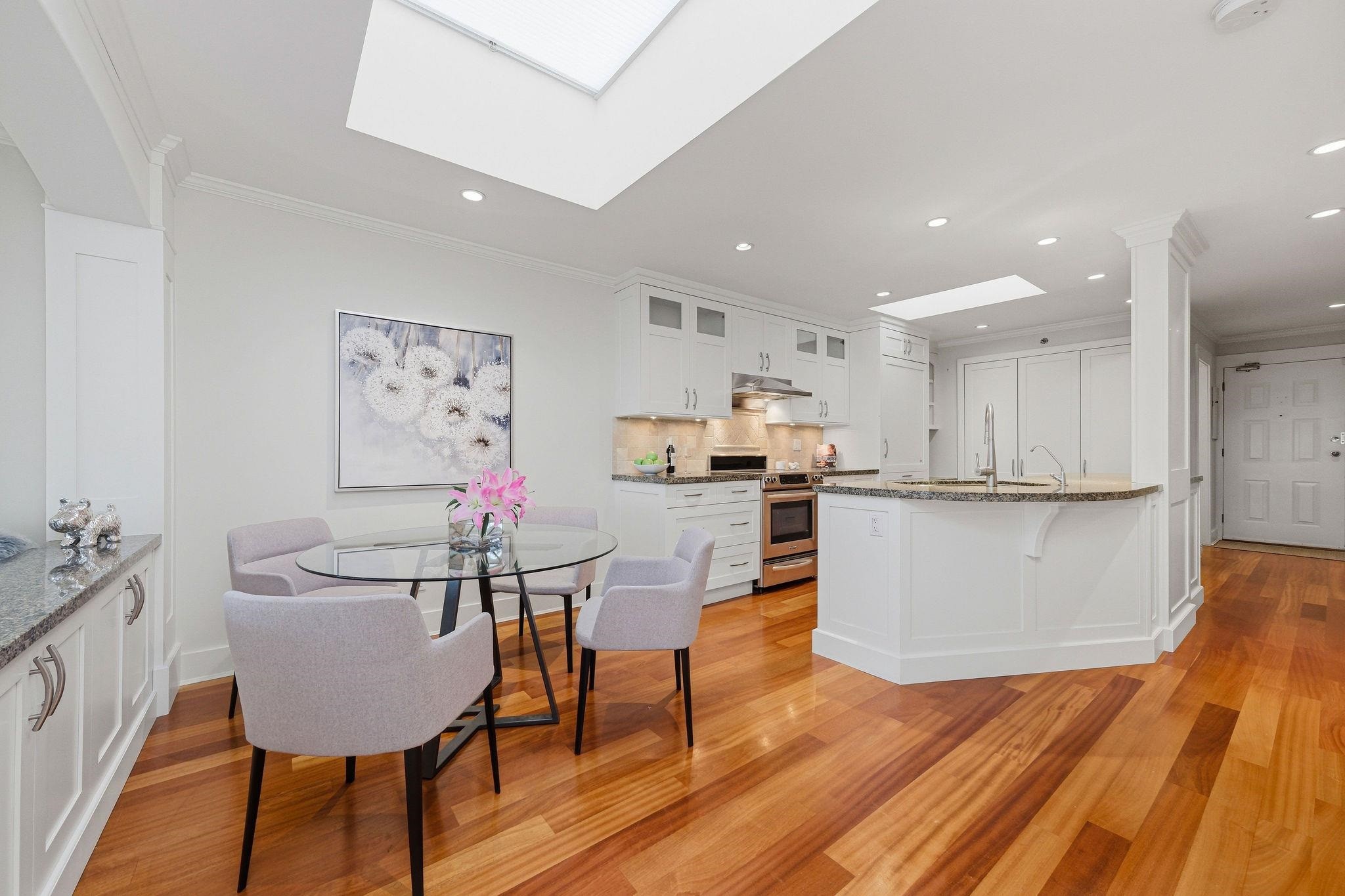 









2455


Bellevue

Avenue, 302,
West Vancouver,




BC
V7V 1E1

