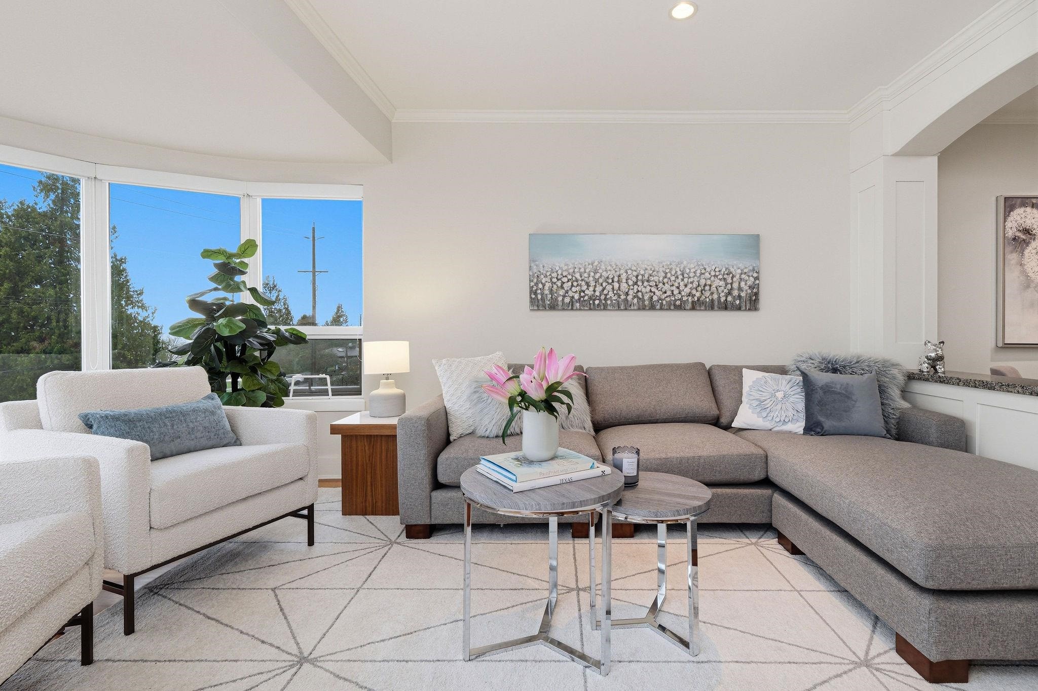 









2455


Bellevue

Avenue, 302,
West Vancouver,




BC
V7V 1E1

