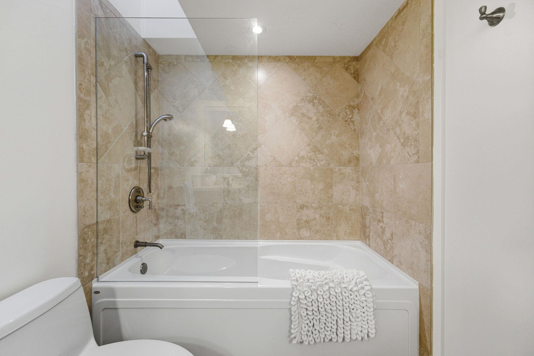 









2455


Bellevue

Avenue, 302,
West Vancouver,




BC
V7V 1E1

