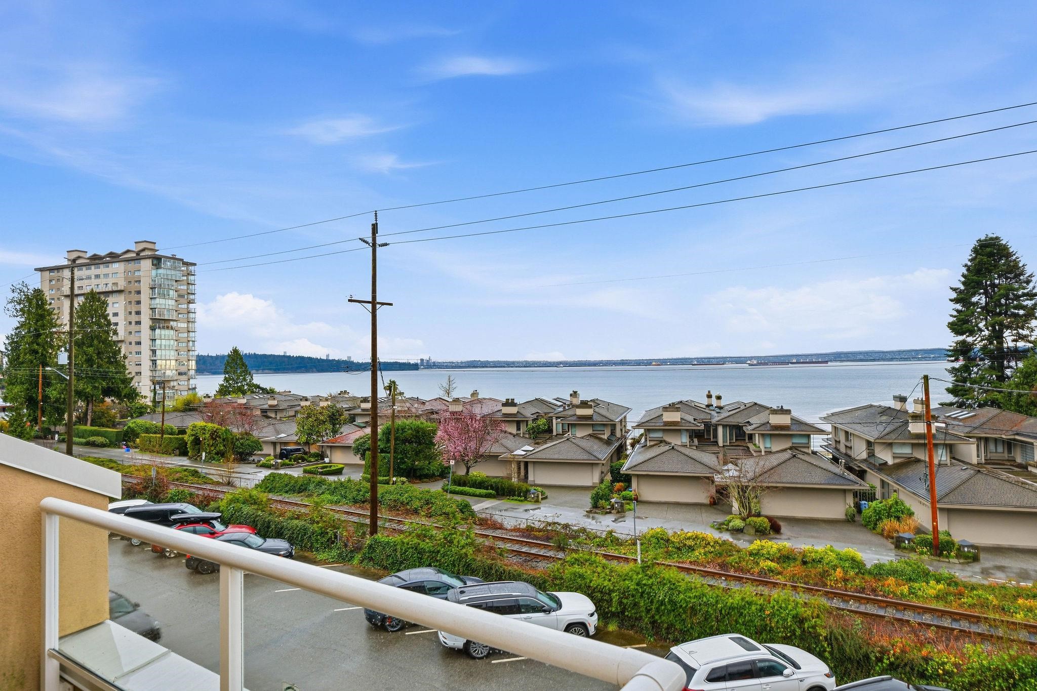 









2455


Bellevue

Avenue, 302,
West Vancouver,




BC
V7V 1E1

