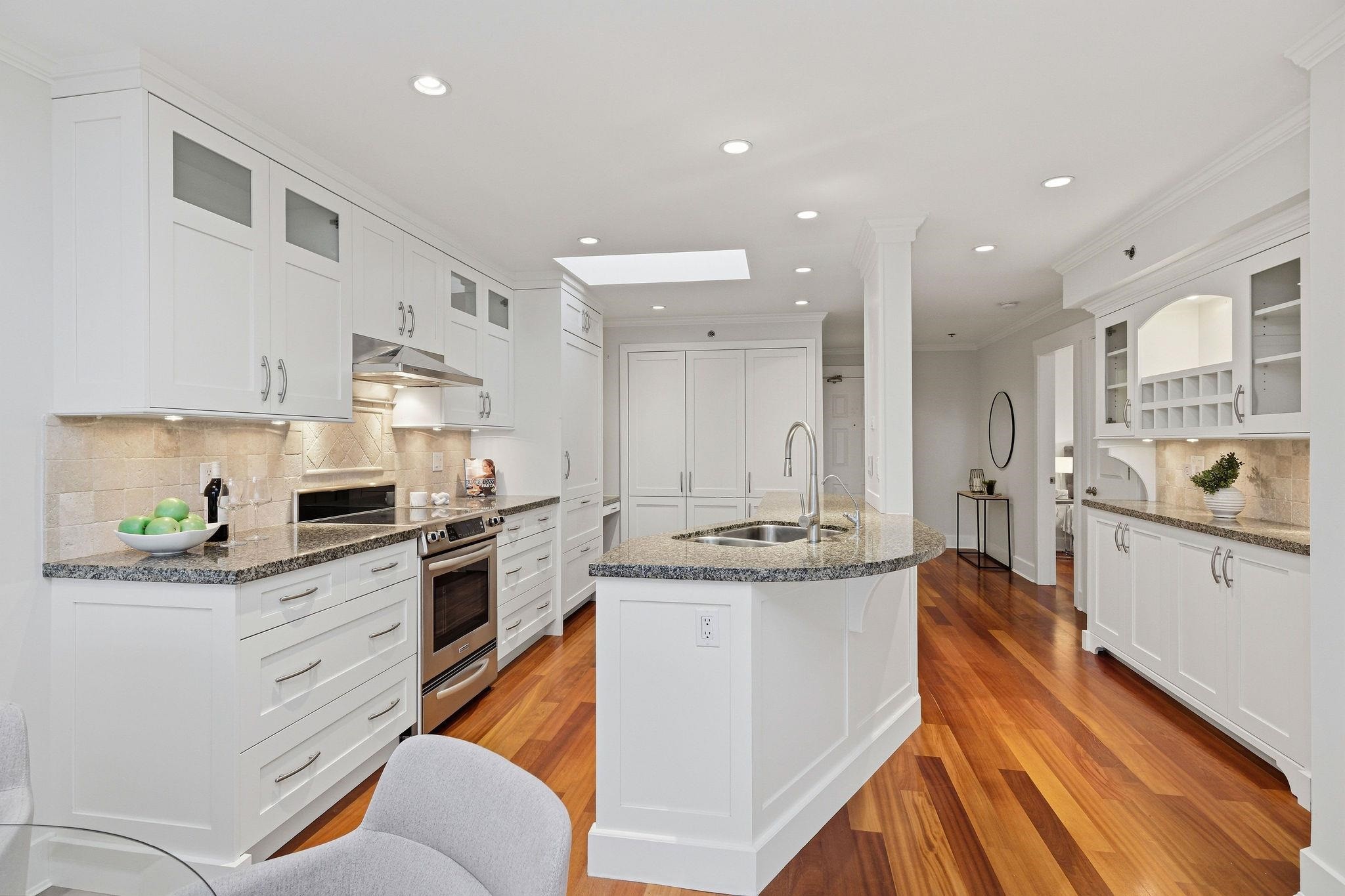 









2455


Bellevue

Avenue, 302,
West Vancouver,




BC
V7V 1E1

