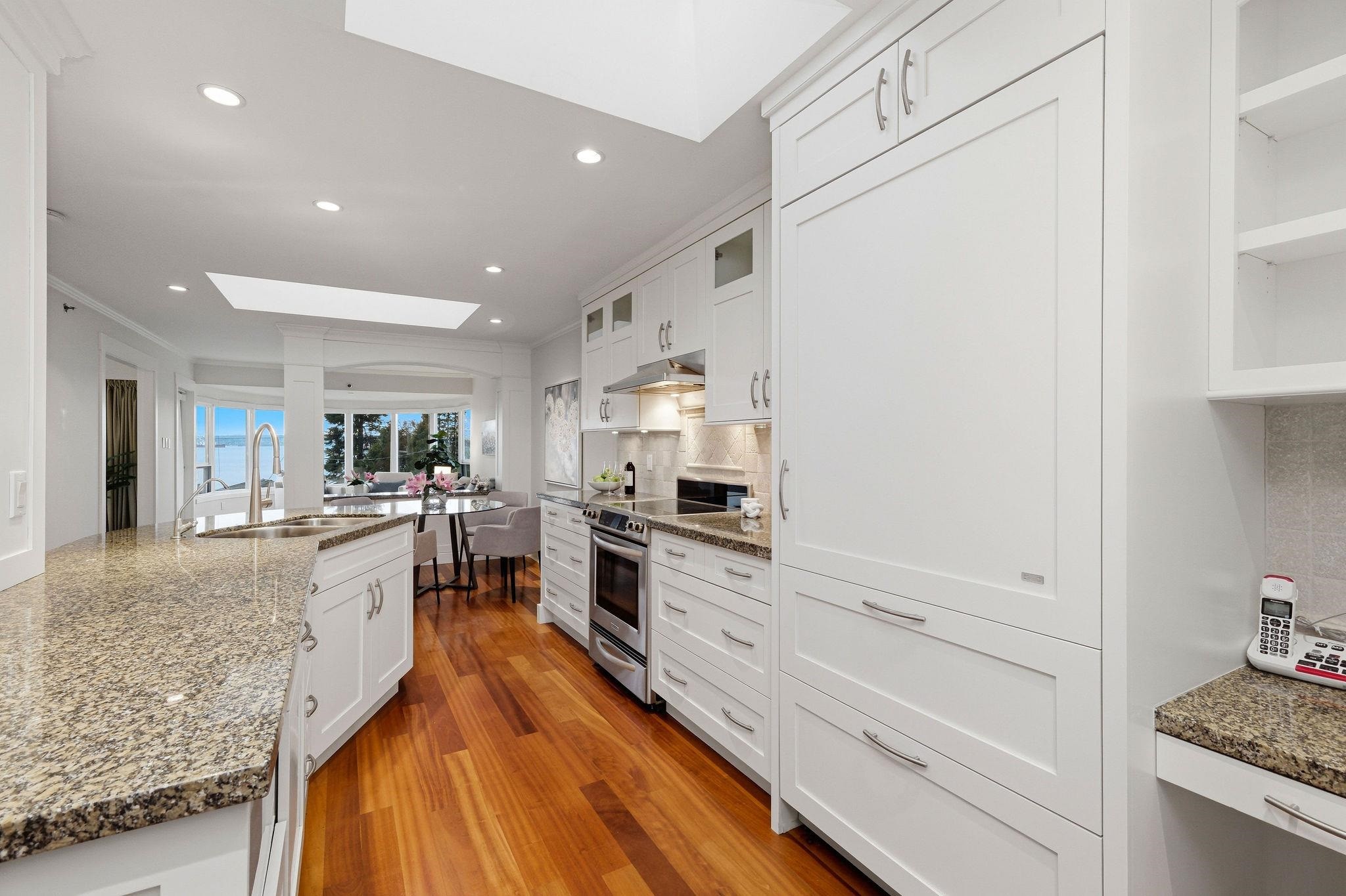 









2455


Bellevue

Avenue, 302,
West Vancouver,




BC
V7V 1E1

