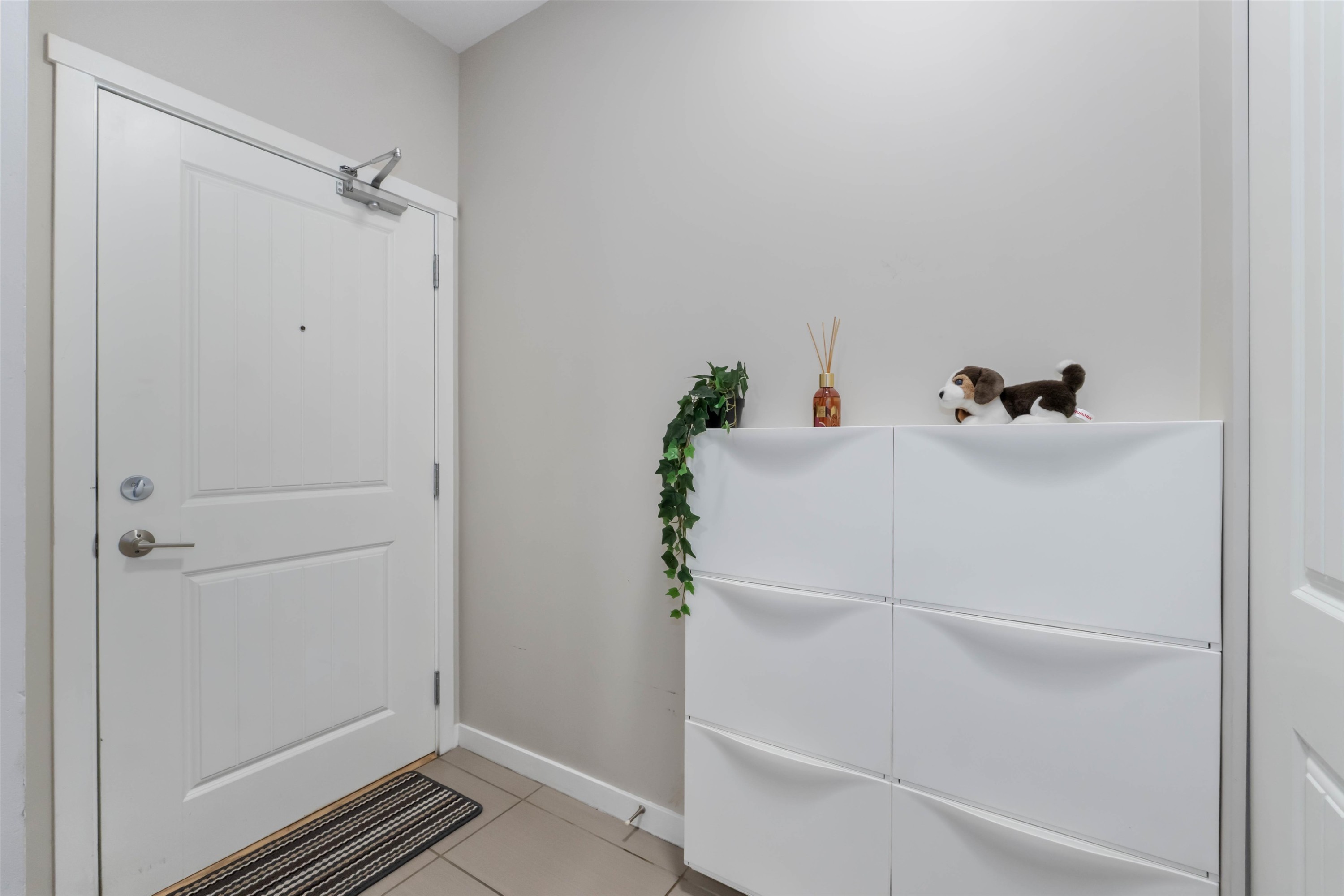 









22290


North

Avenue, 404,
Maple Ridge,




BC
V2X 8Z8

