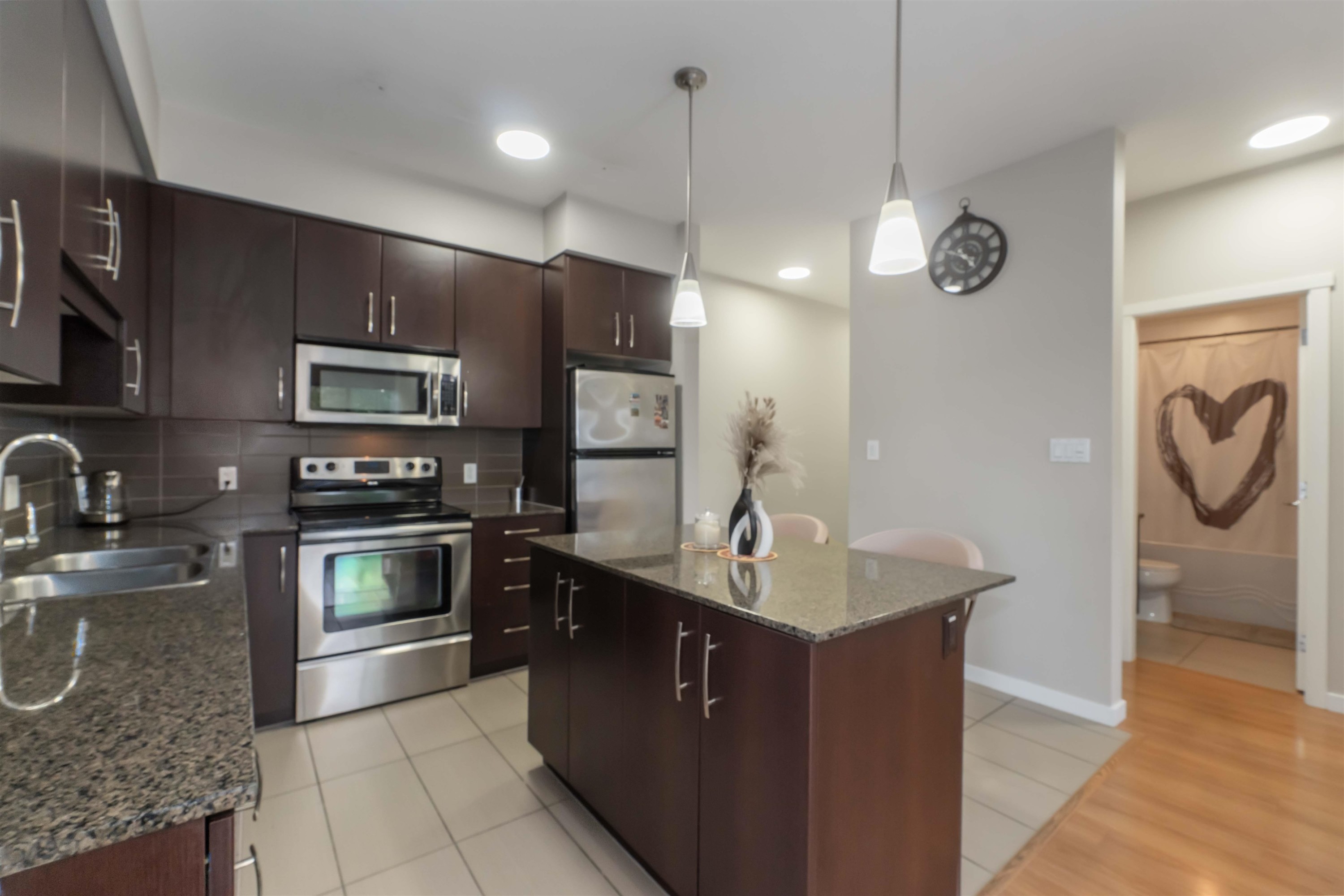 









22290


North

Avenue, 404,
Maple Ridge,




BC
V2X 8Z8

