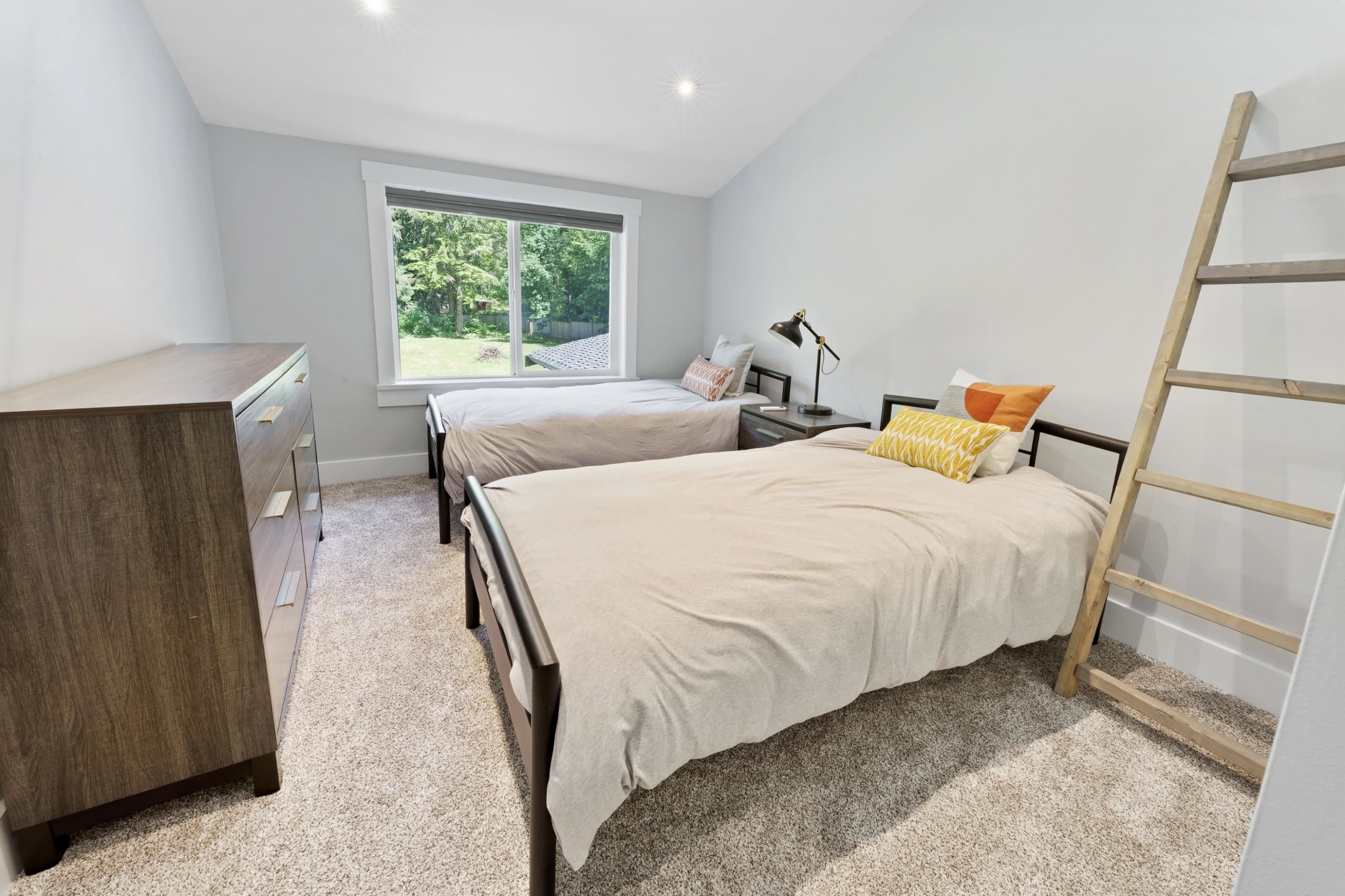









25011


Ferguson

Avenue,
Maple Ridge,




BC
V2W 1H4

