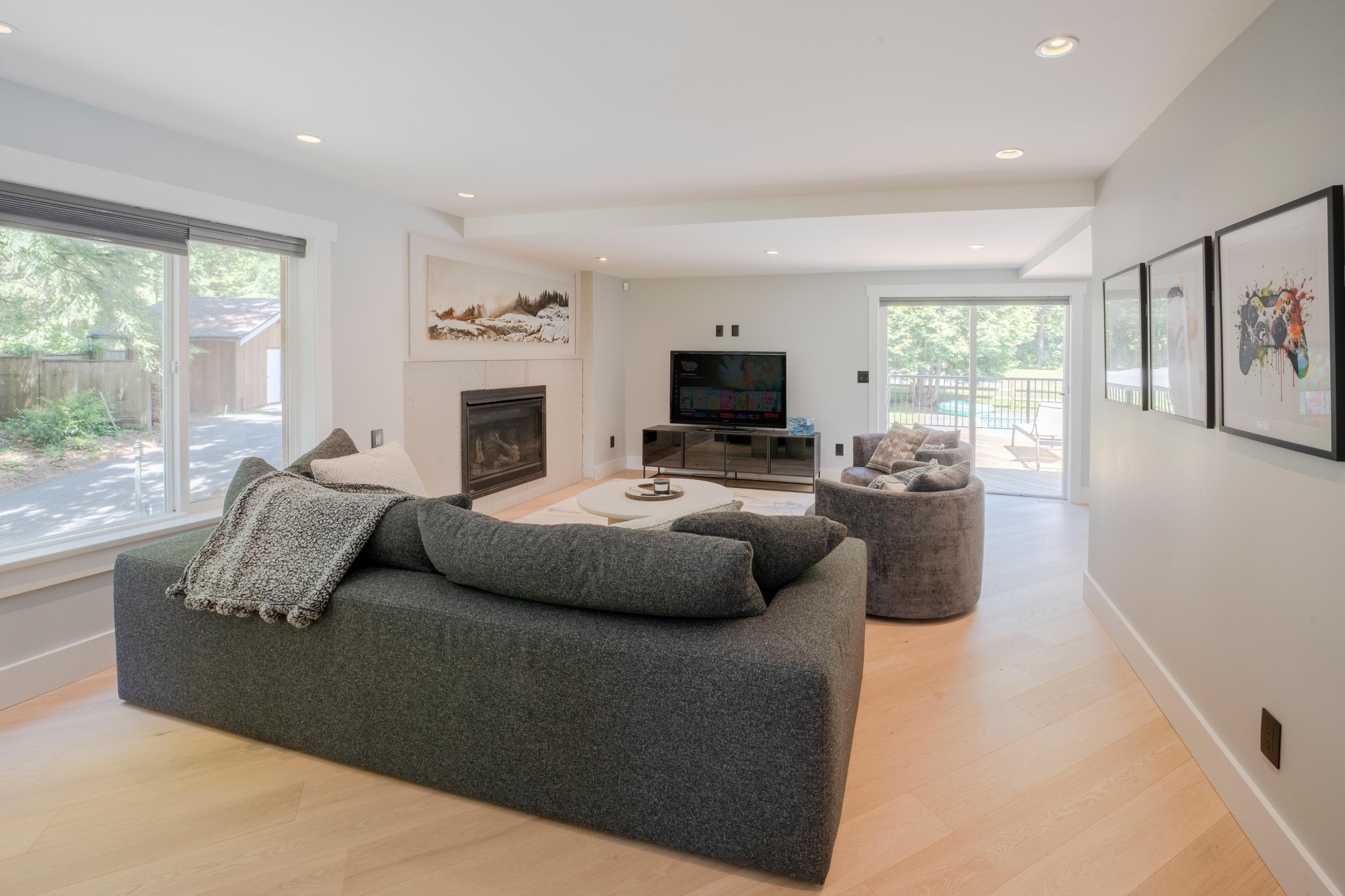 









25011


Ferguson

Avenue,
Maple Ridge,




BC
V2W 1H4

