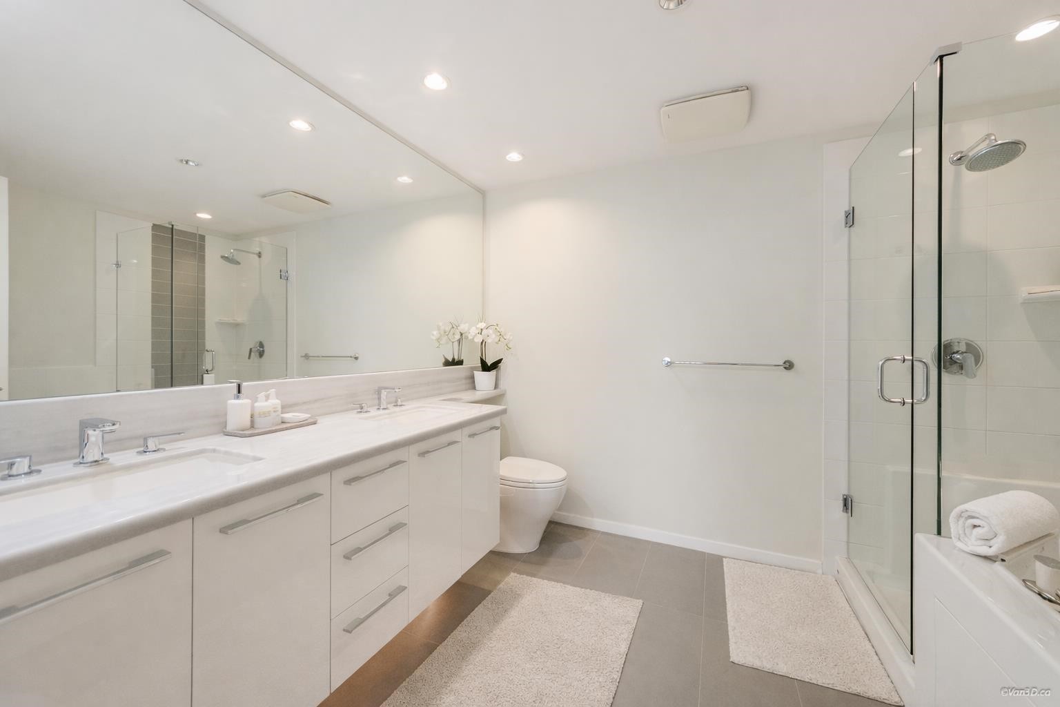









3102


Windsor

Gate, 2806,
Coquitlam,




BC
V3B 0J3

