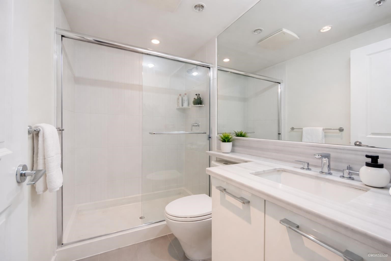 









3102


Windsor

Gate, 2806,
Coquitlam,




BC
V3B 0J3


