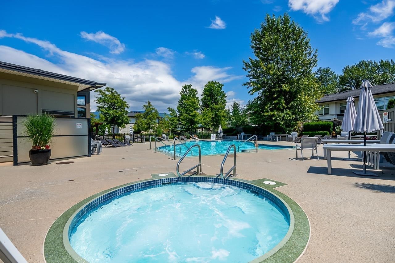 









3102


Windsor

Gate, 2806,
Coquitlam,




BC
V3B 0J3

