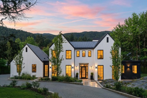 Featured Listing Photo 