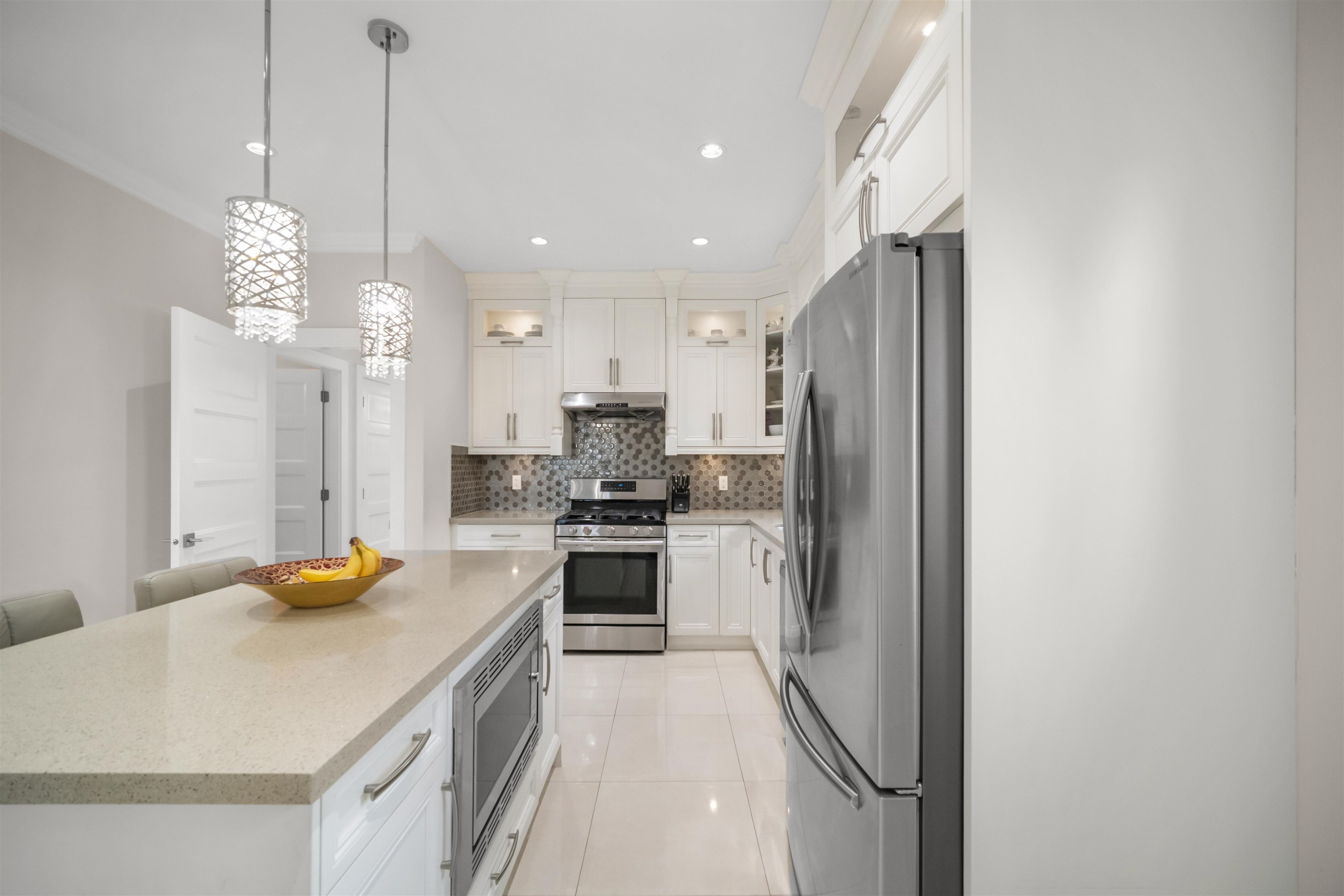 









4986


Inman

Avenue,
Burnaby,




BC
V5G 2Y6

