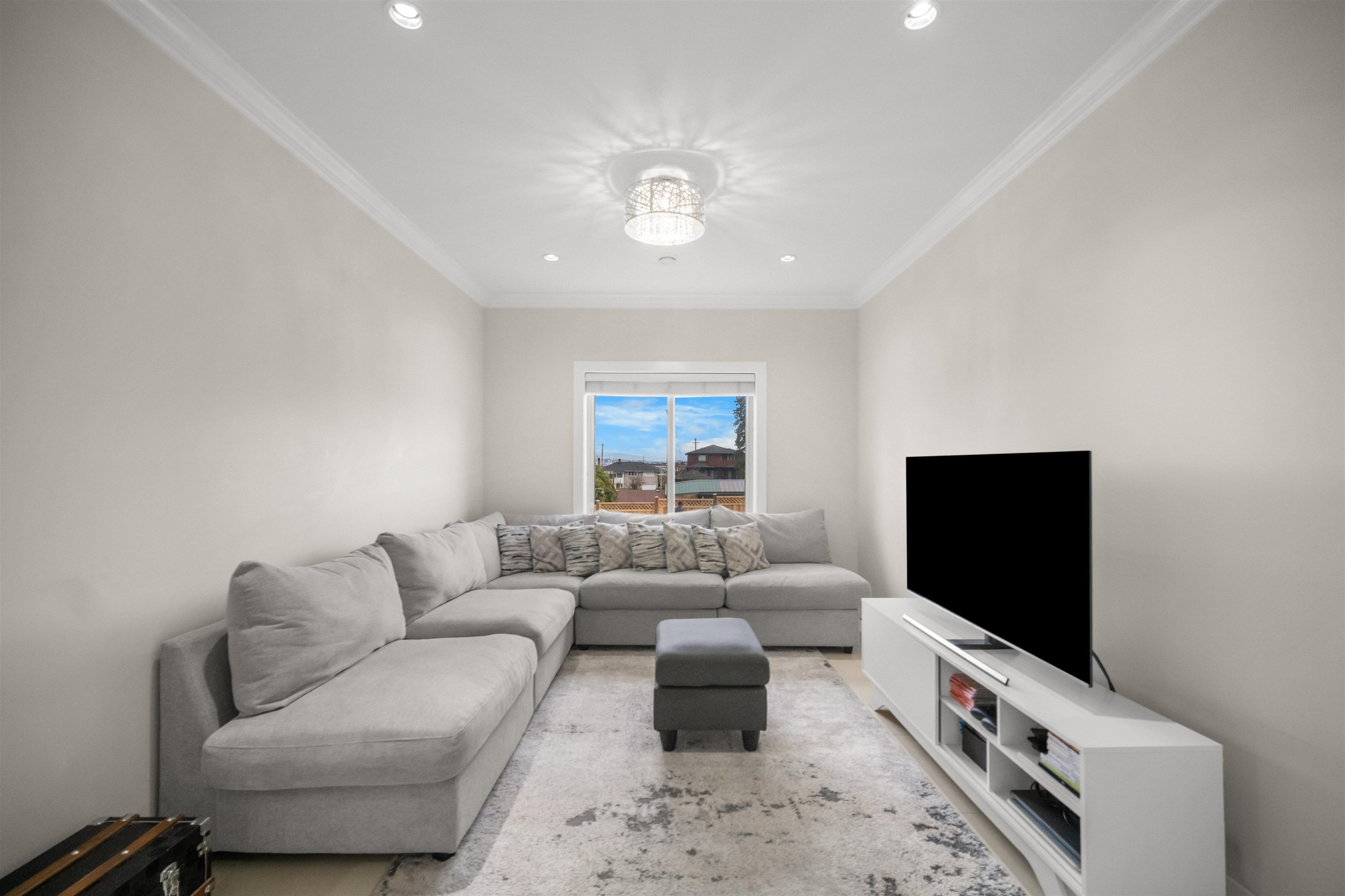 









4986


Inman

Avenue,
Burnaby,




BC
V5G 2Y6

