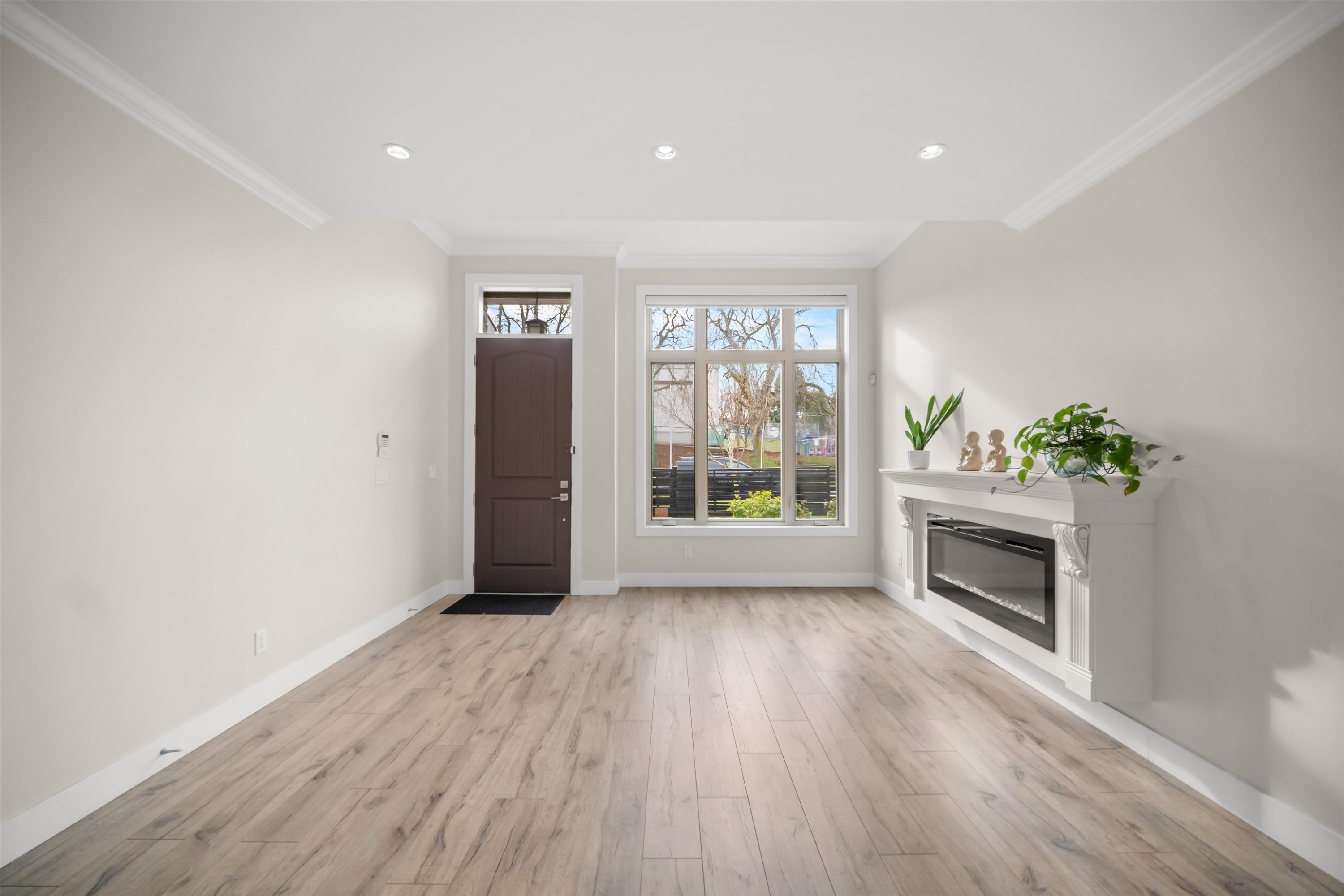 









4986


Inman

Avenue,
Burnaby,




BC
V5G 2Y6

