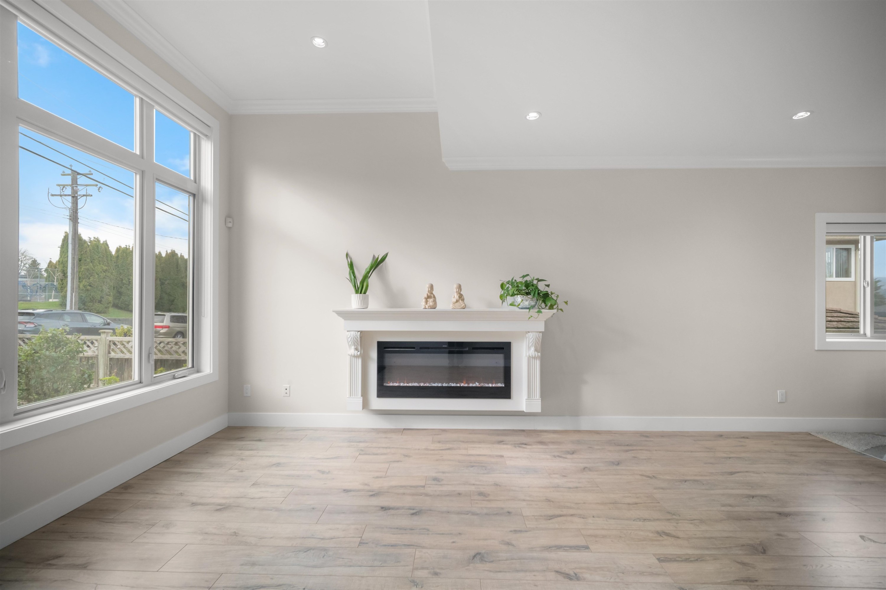 









4986


Inman

Avenue,
Burnaby,




BC
V5G 2Y6

