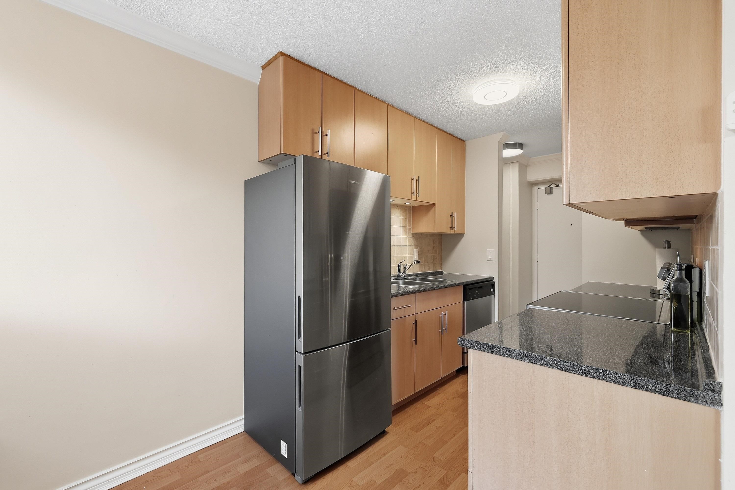 









320


Royal

Avenue, 405,
New Westminster,




BC
V3L 5C6

