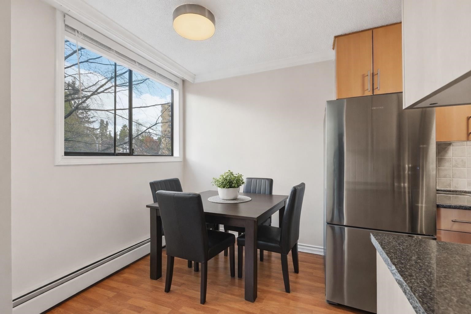 









320


Royal

Avenue, 405,
New Westminster,




BC
V3L 5C6

