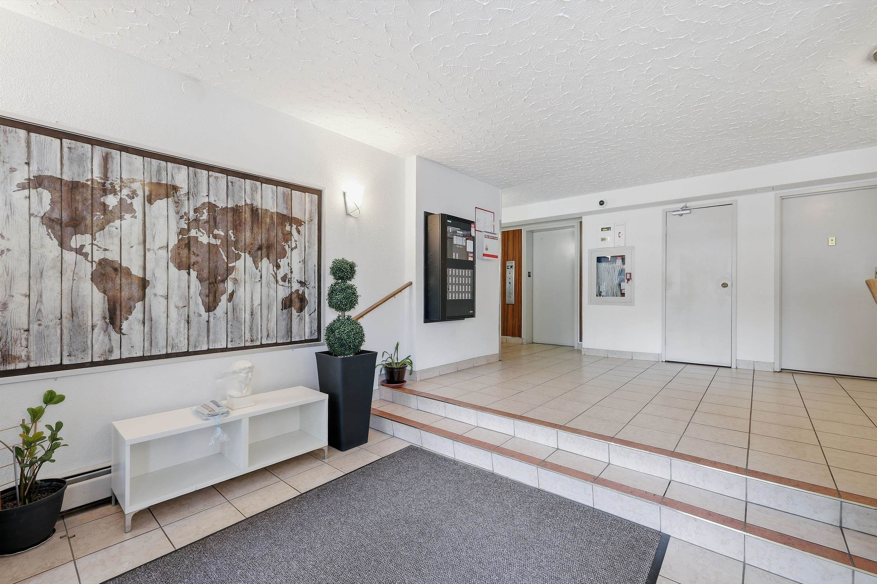 









320


Royal

Avenue, 405,
New Westminster,




BC
V3L 5C6


