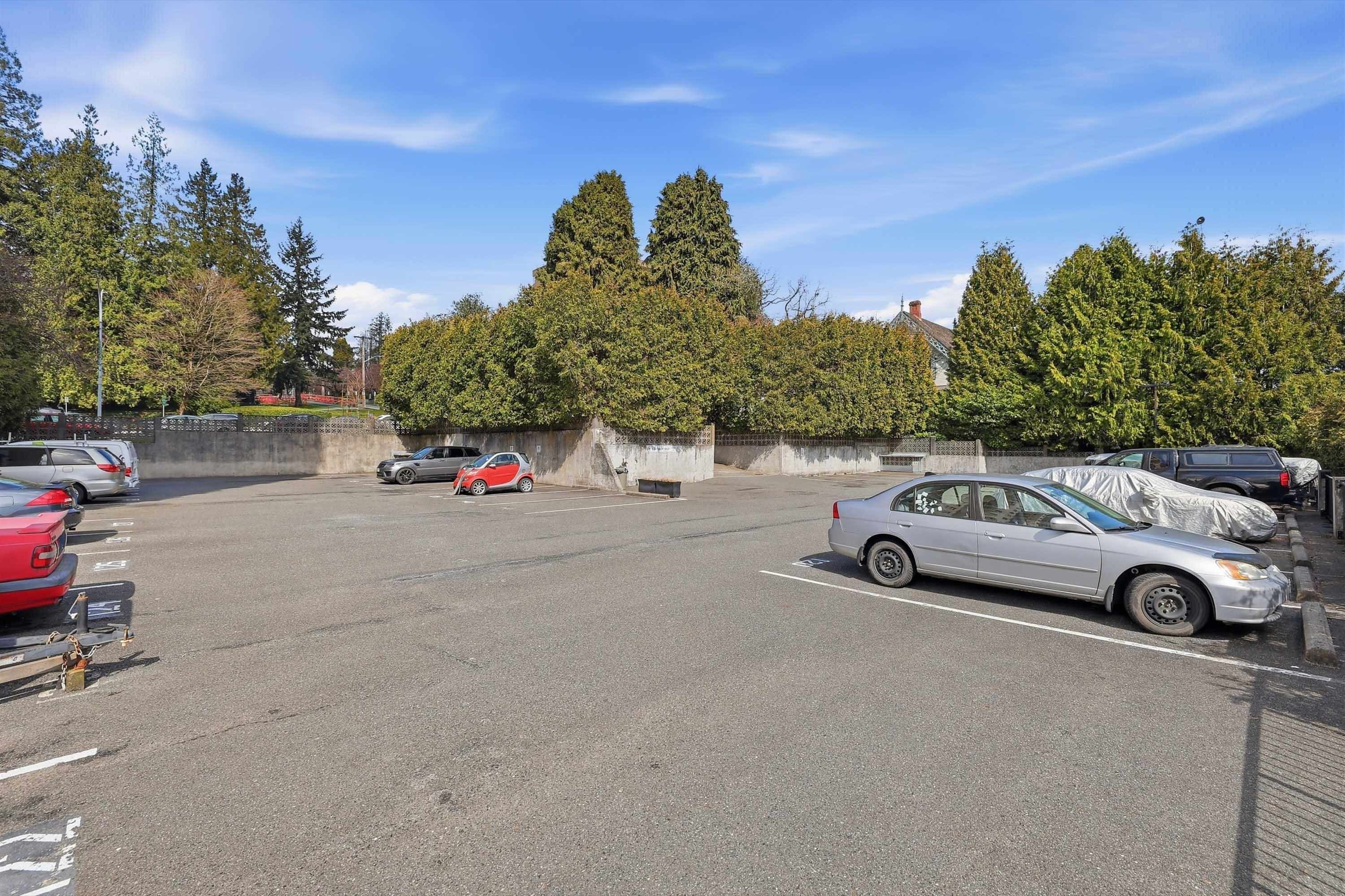 









320


Royal

Avenue, 405,
New Westminster,




BC
V3L 5C6

