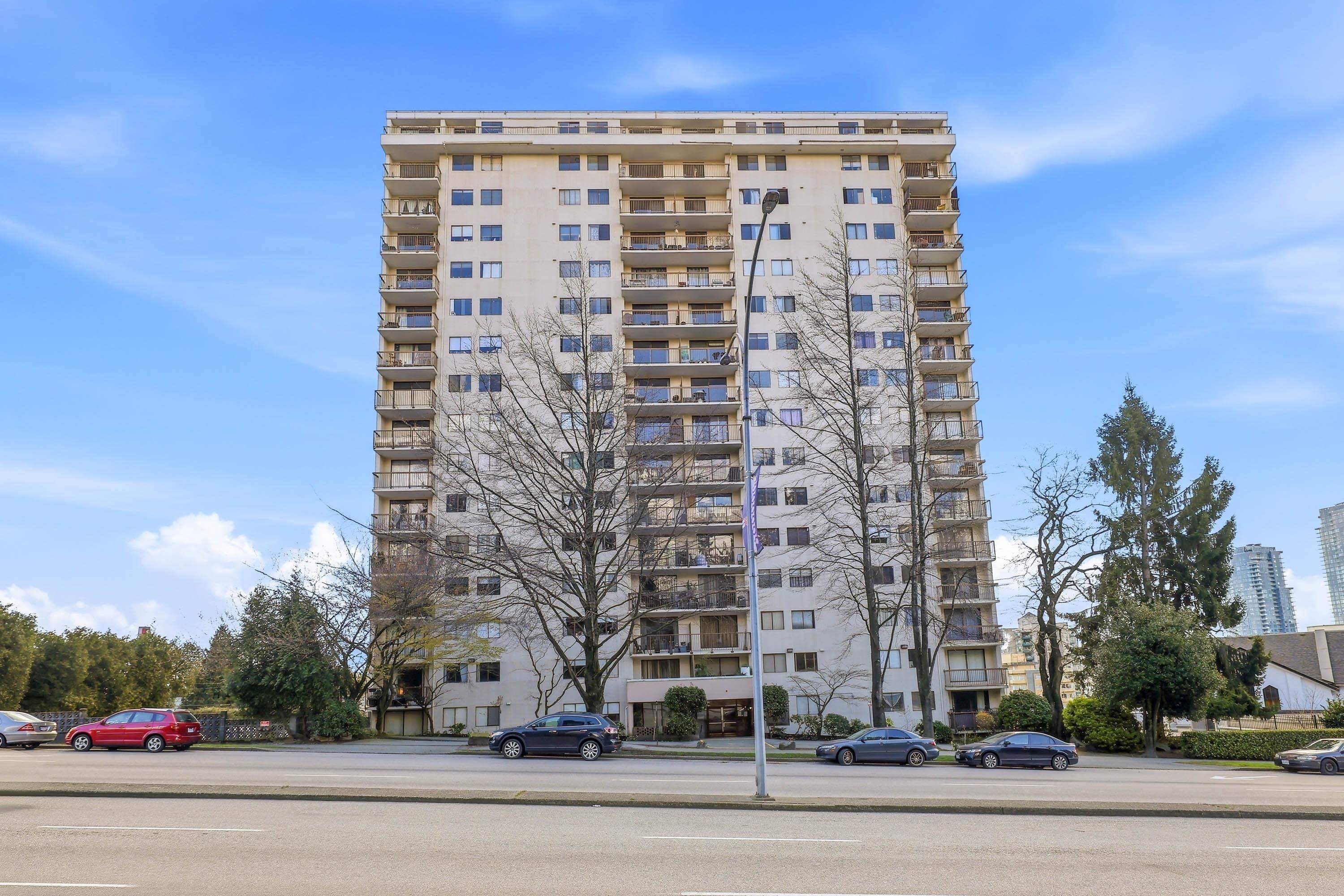 









320


Royal

Avenue, 405,
New Westminster,




BC
V3L 5C6

