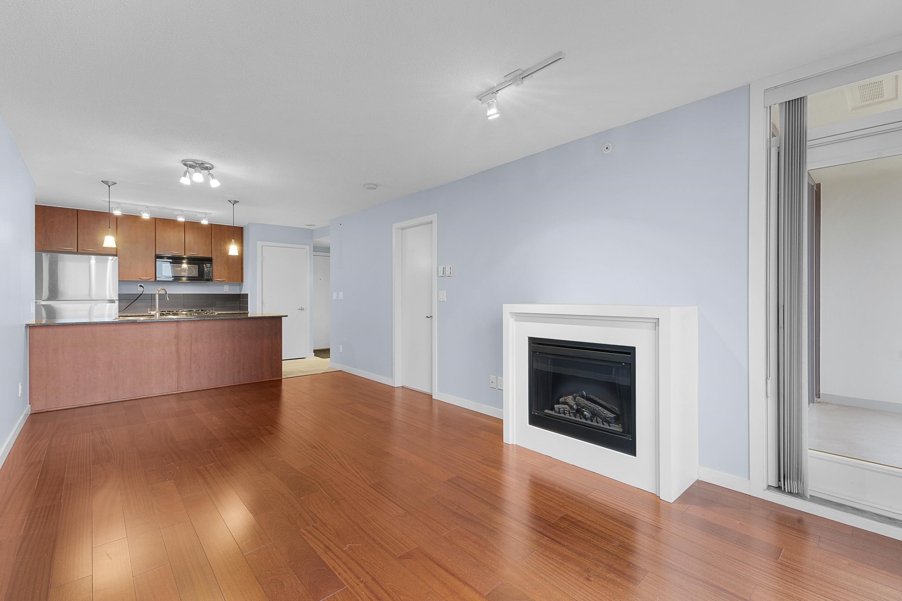 









7108


Collier

Street, 1108,
Burnaby,




BC
V5E 0A1

