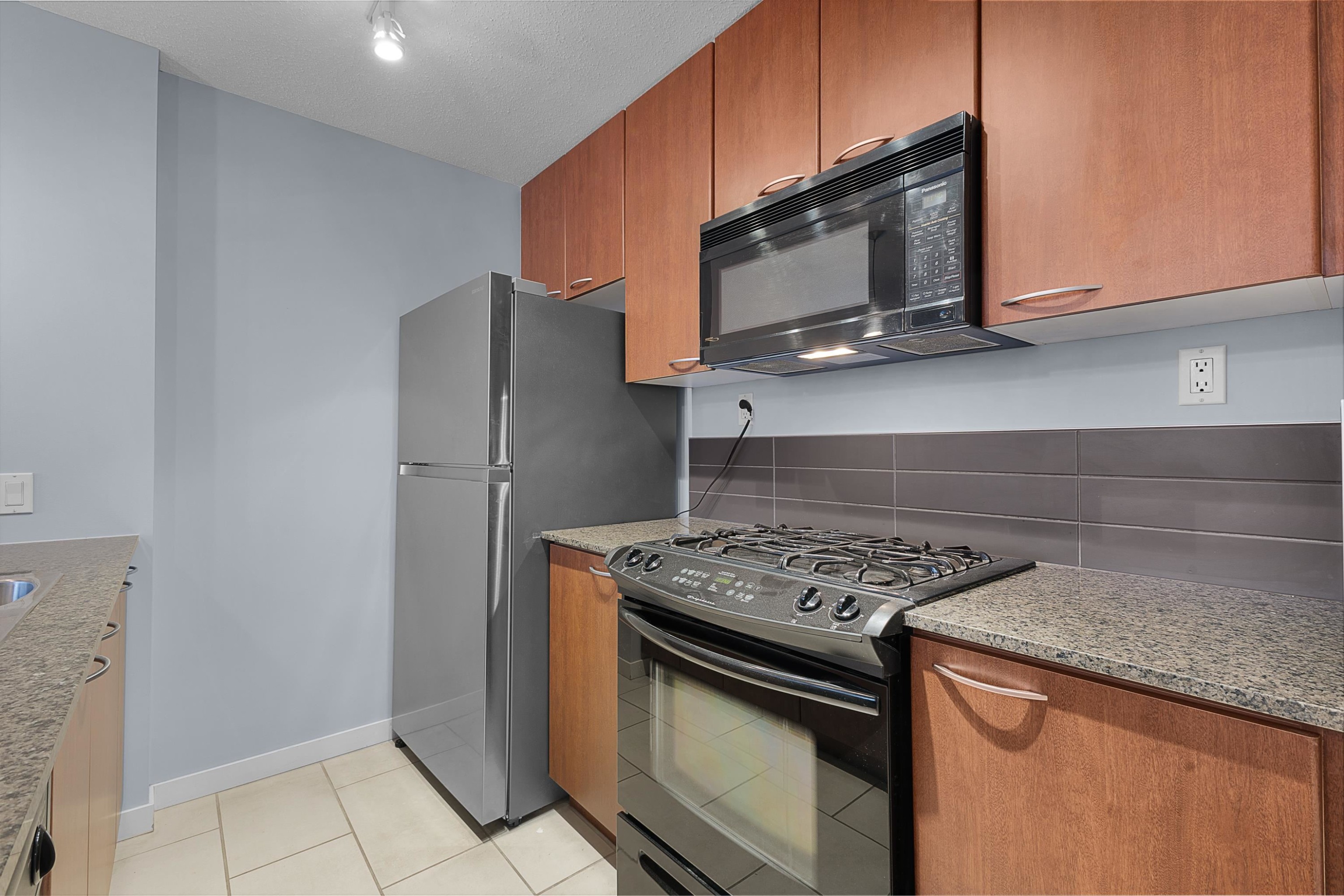 









7108


Collier

Street, 1108,
Burnaby,




BC
V5E 0A1

