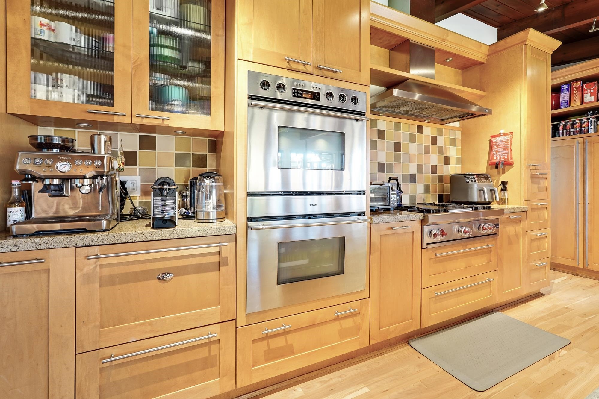 









821


Jackson

Crescent,
New Westminster,




BC
V3L 4S1


