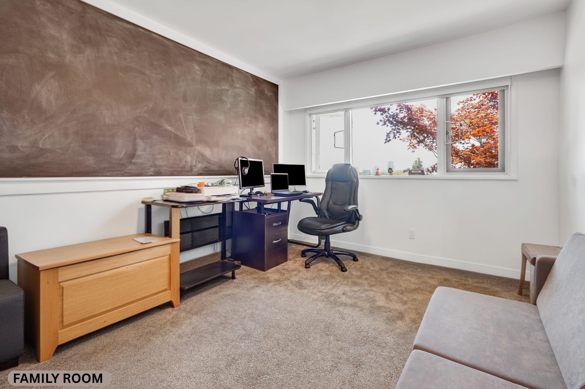 









821


Jackson

Crescent,
New Westminster,




BC
V3L 4S1

