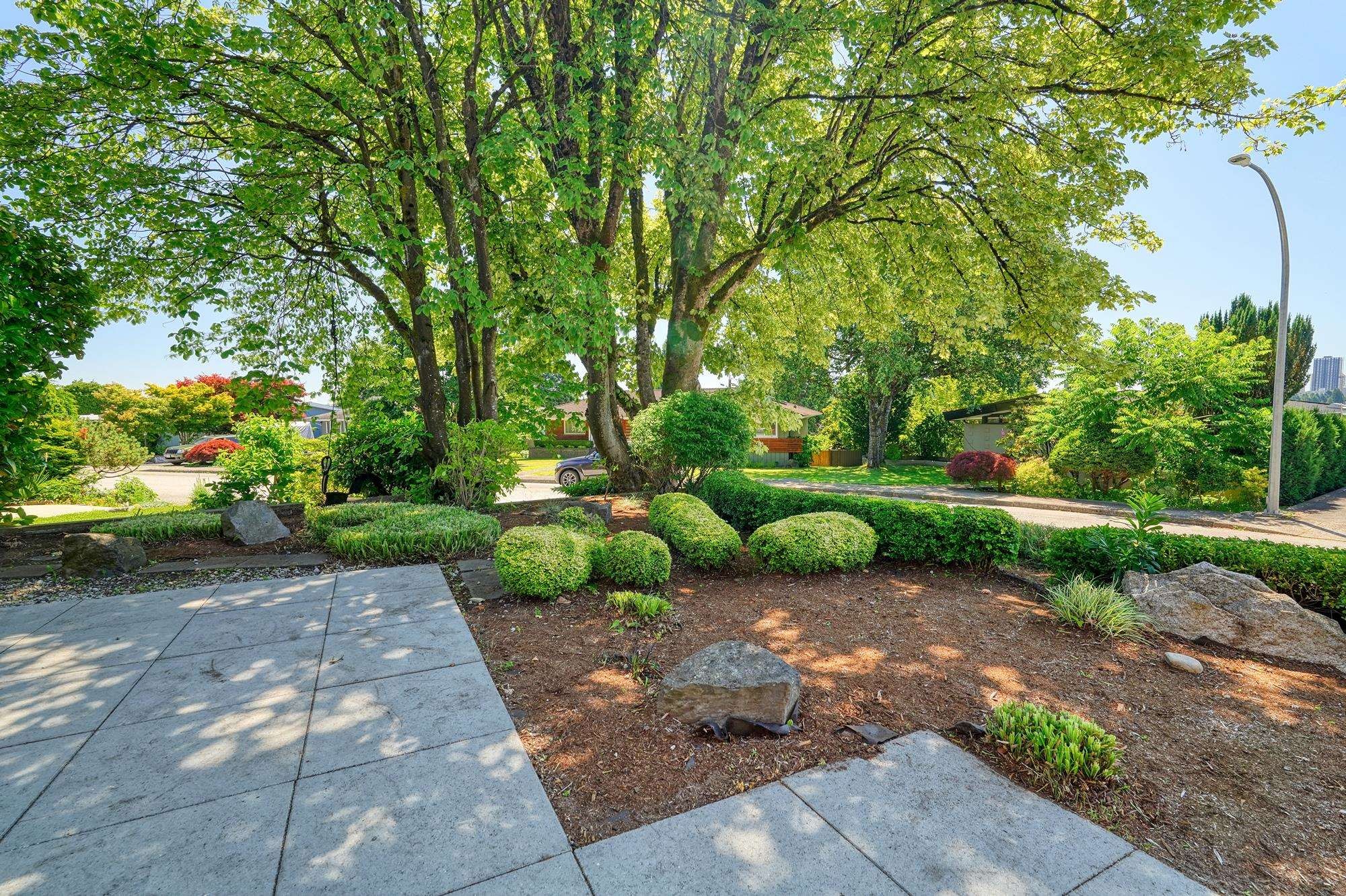 









821


Jackson

Crescent,
New Westminster,




BC
V3L 4S1

