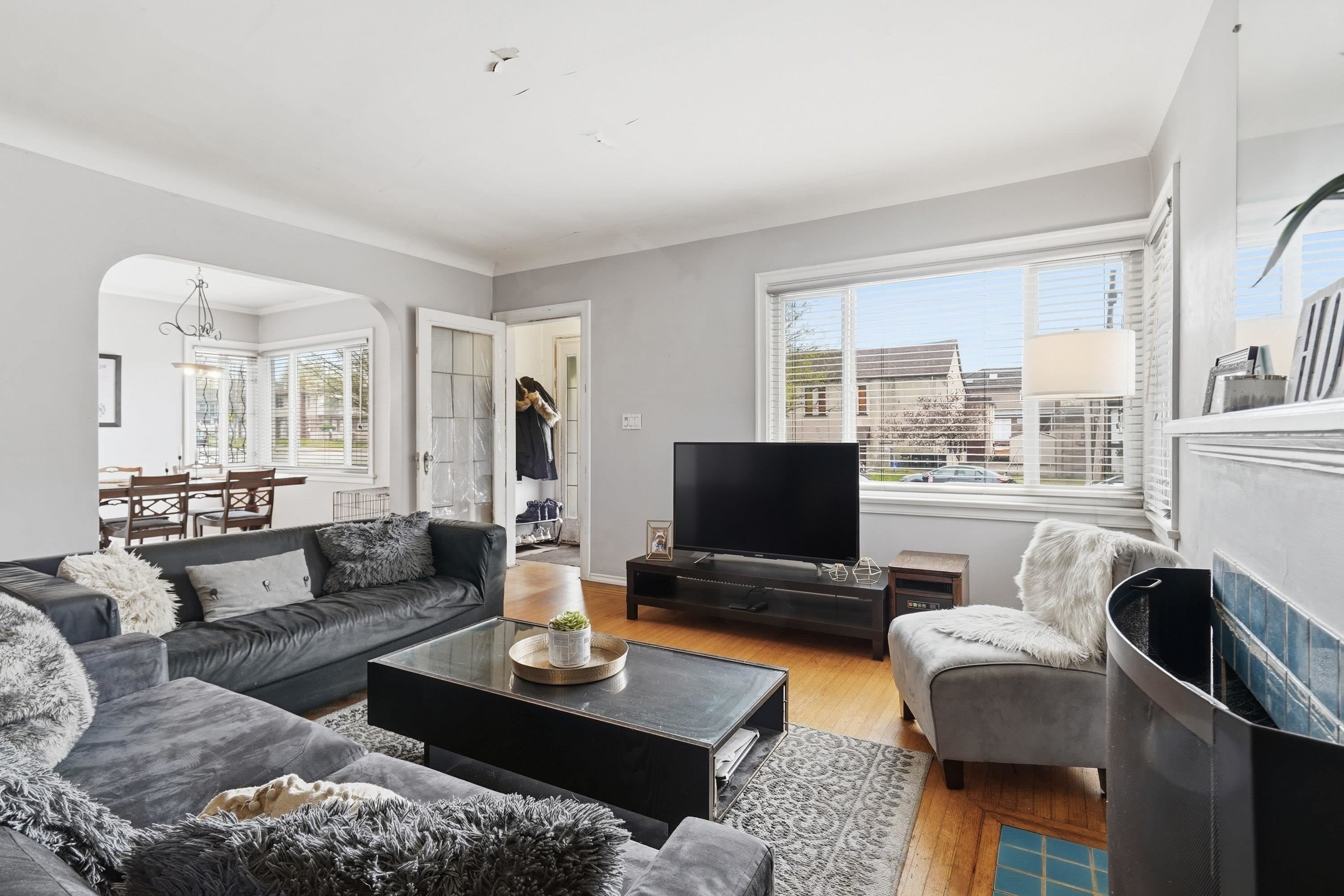









2349


Pender

Street East,
Vancouver,




BC
V5L 1X7

