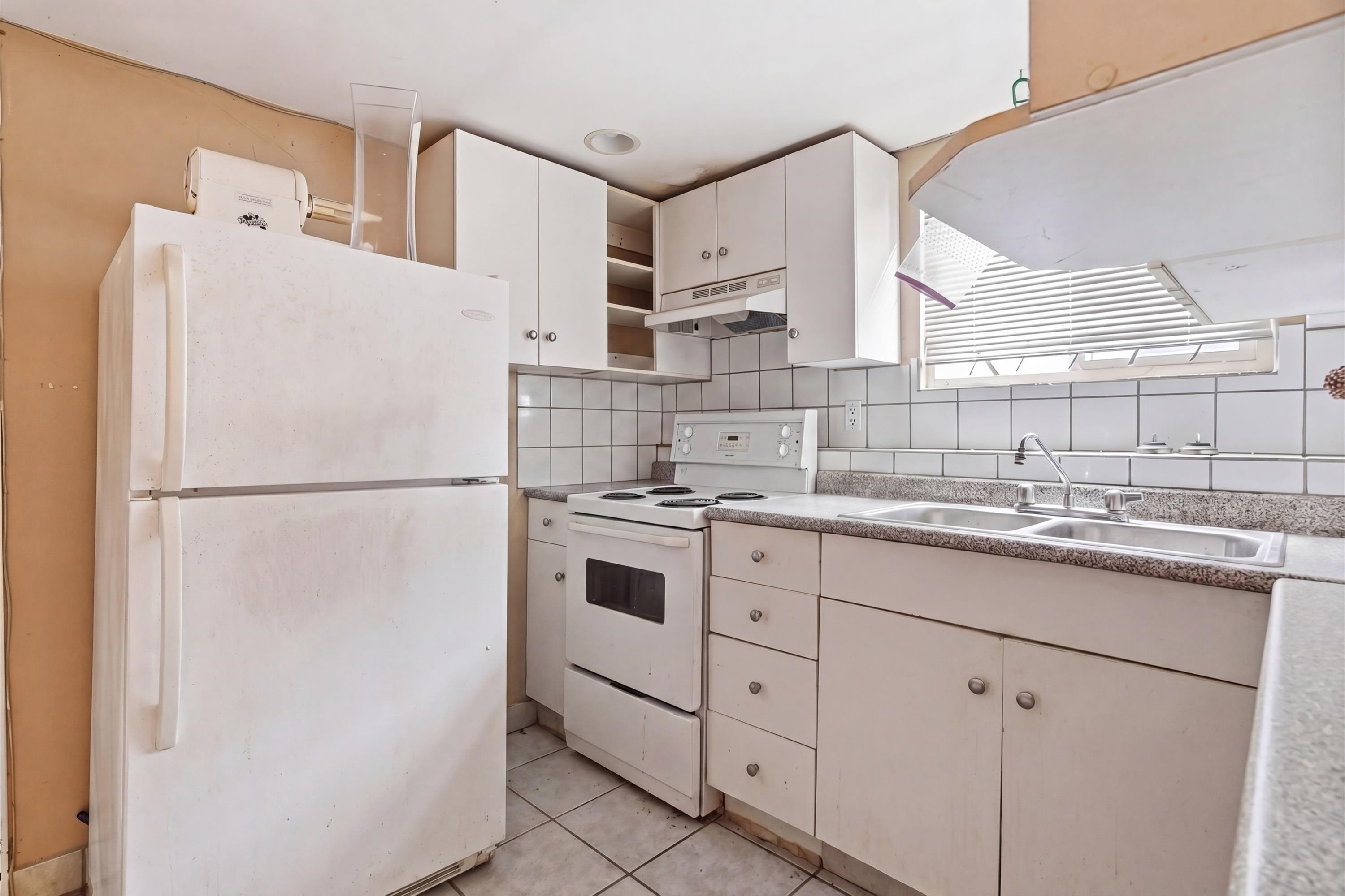 









2349


Pender

Street East,
Vancouver,




BC
V5L 1X7

