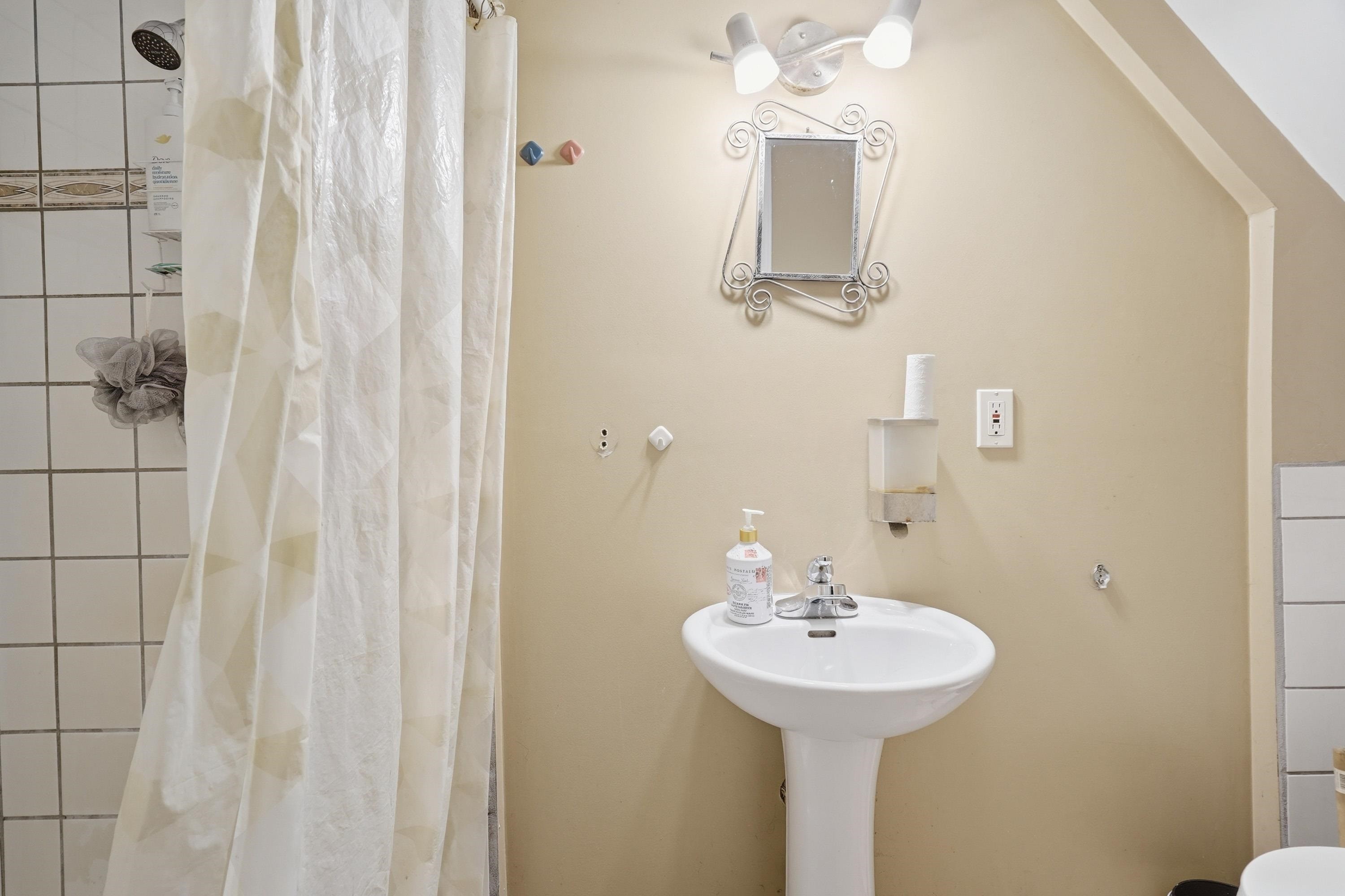 









2349


Pender

Street East,
Vancouver,




BC
V5L 1X7

