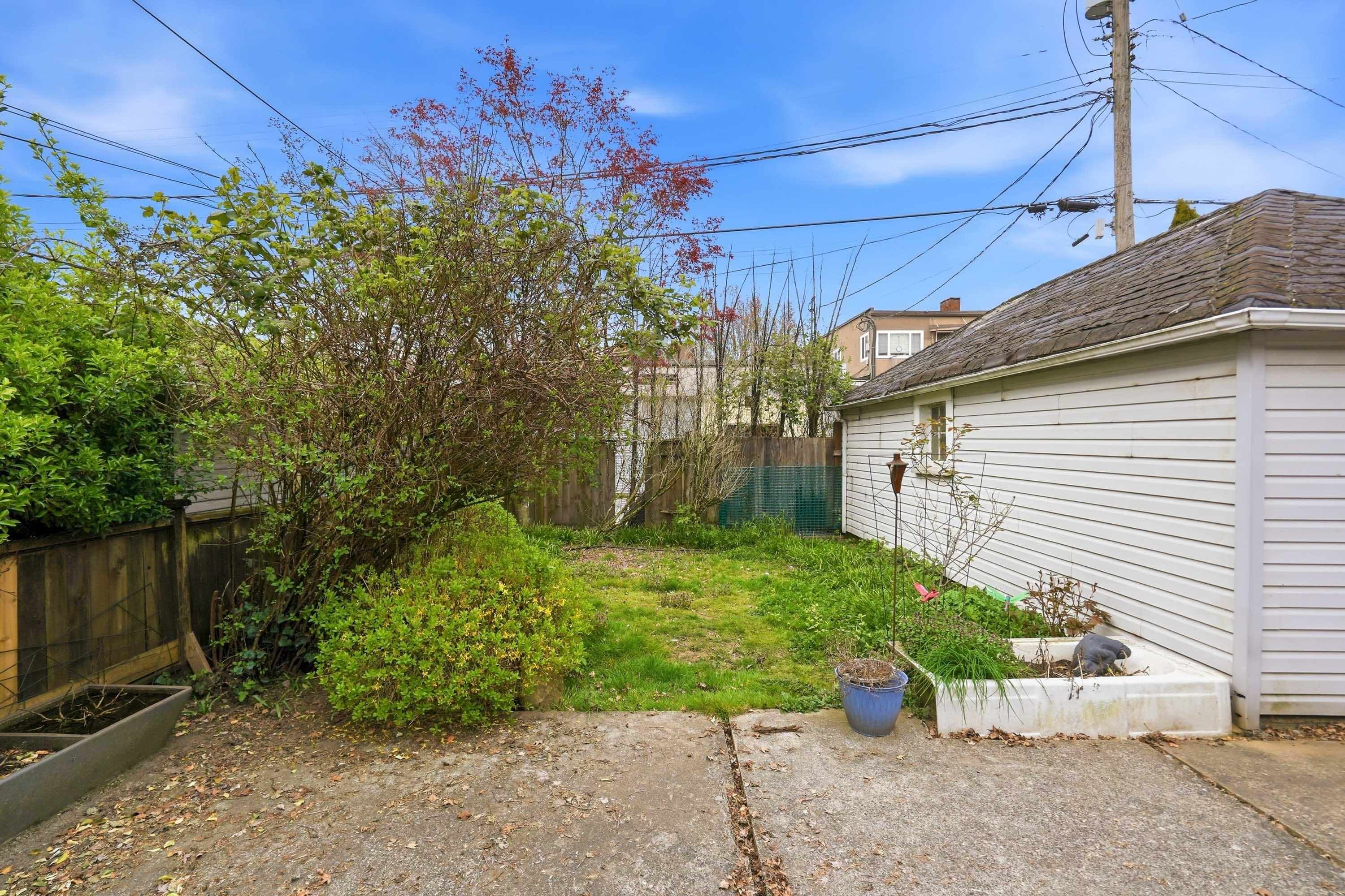 









2349


Pender

Street East,
Vancouver,




BC
V5L 1X7

