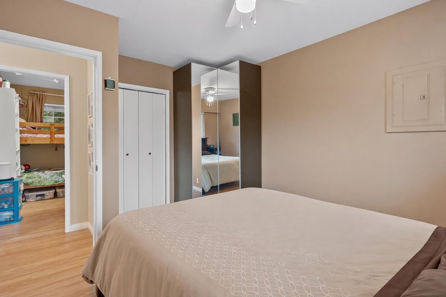 









4921


44a

Avenue,
Delta,




BC
V4K 1E6

