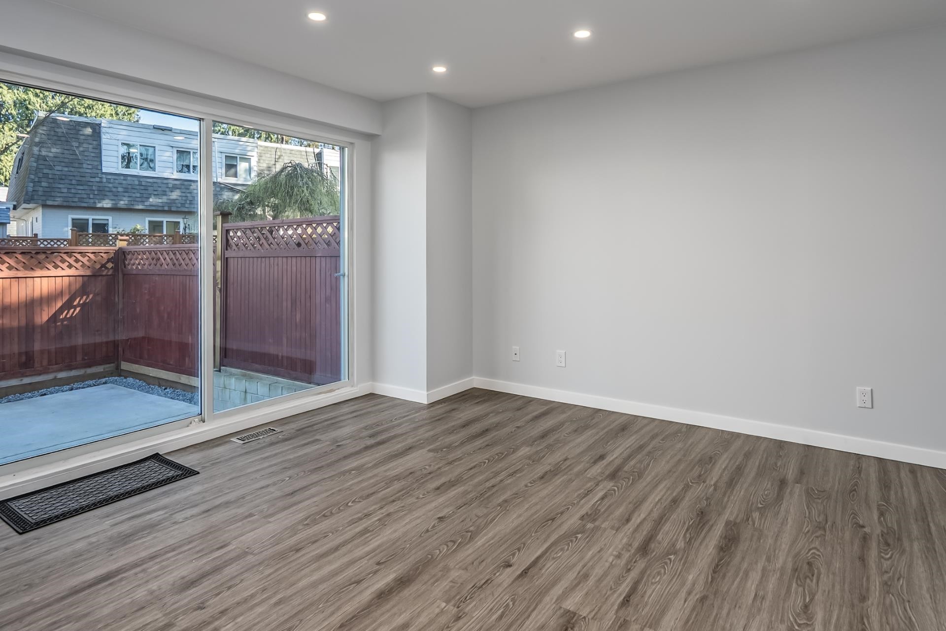 









21555


Dewndey Trunk

Road, 48,
Maple Ridge,




BC
V2X 3G6

