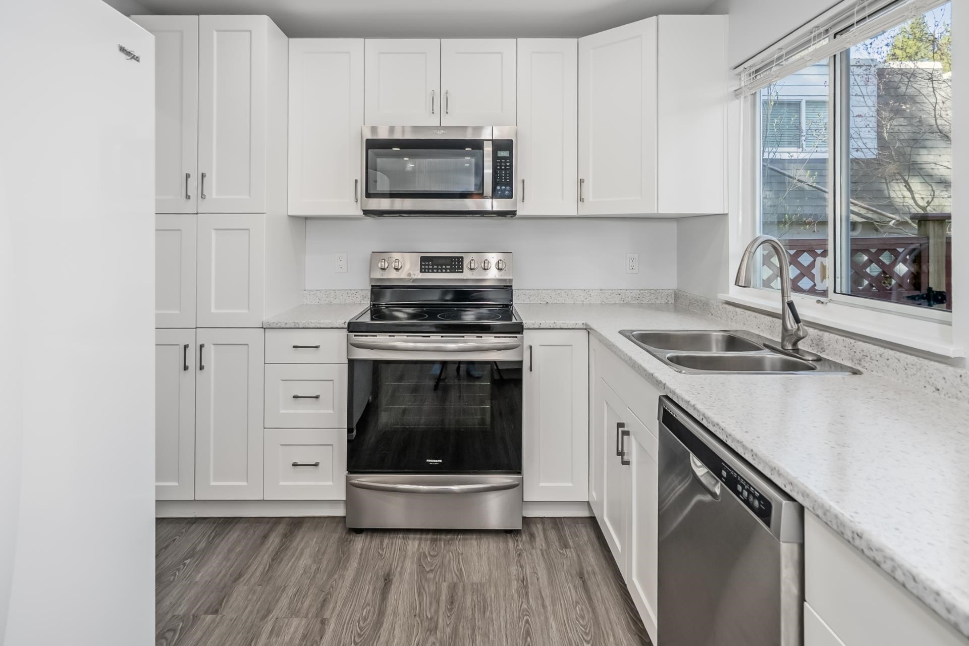 









21555


Dewndey Trunk

Road, 48,
Maple Ridge,




BC
V2X 3G6

