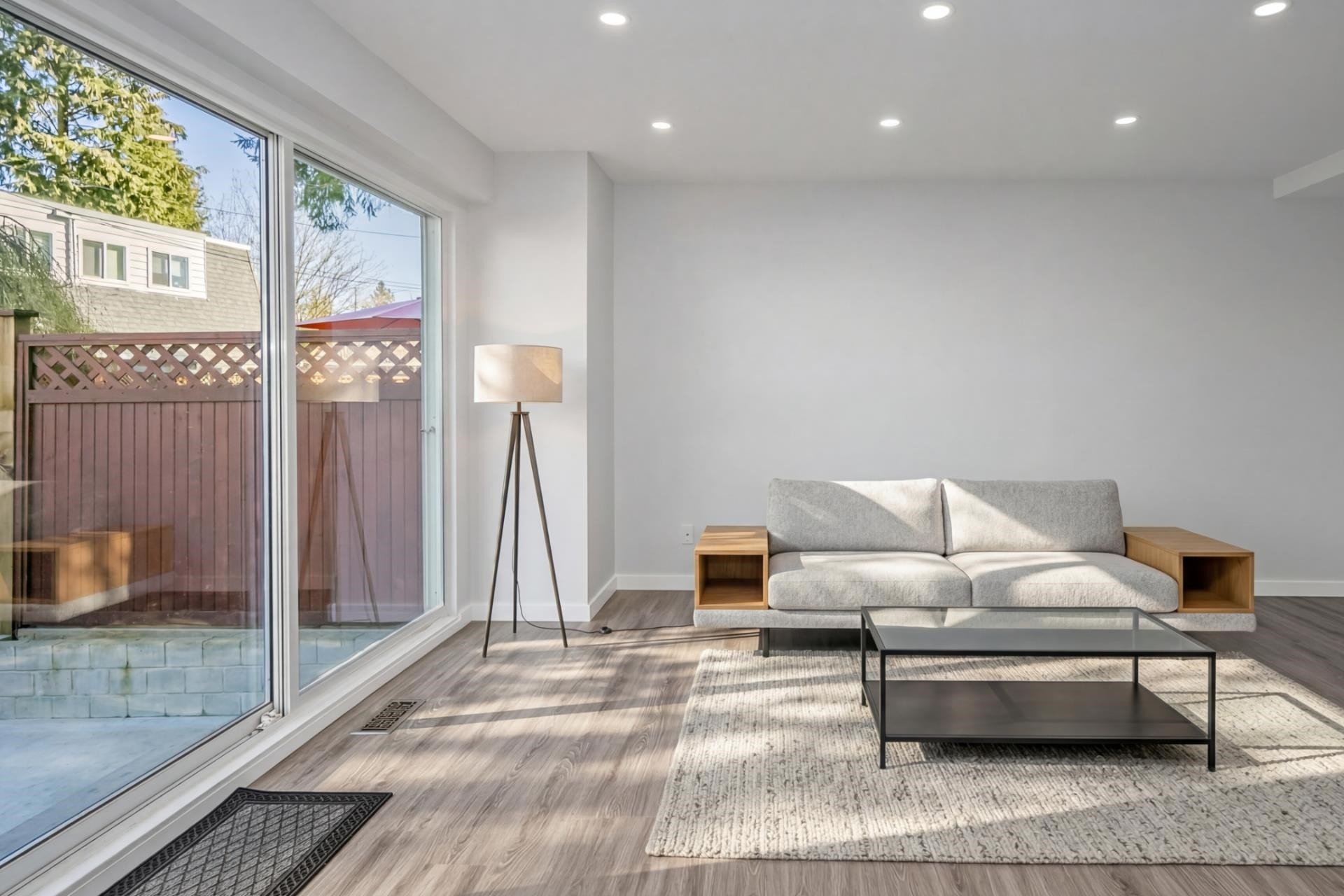 









21555


Dewndey Trunk

Road, 48,
Maple Ridge,




BC
V2X 3G6

