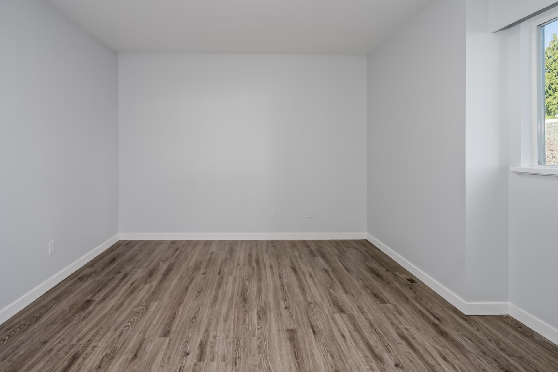 









21555


Dewndey Trunk

Road, 48,
Maple Ridge,




BC
V2X 3G6

