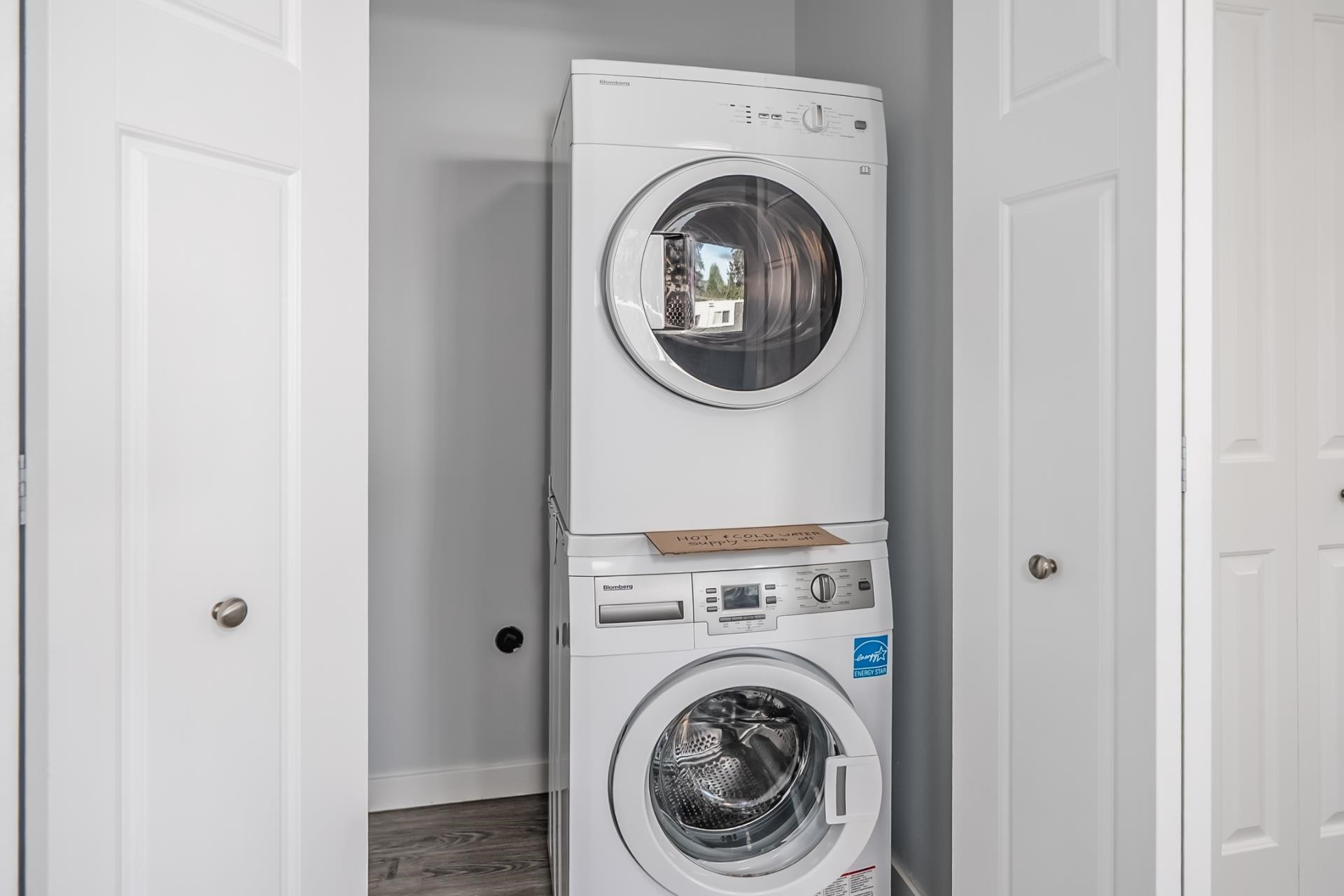 









21555


Dewndey Trunk

Road, 48,
Maple Ridge,




BC
V2X 3G6

